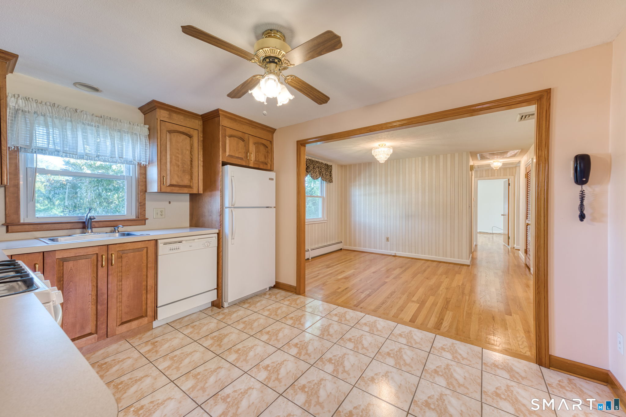 352 Orchard Street photo 10