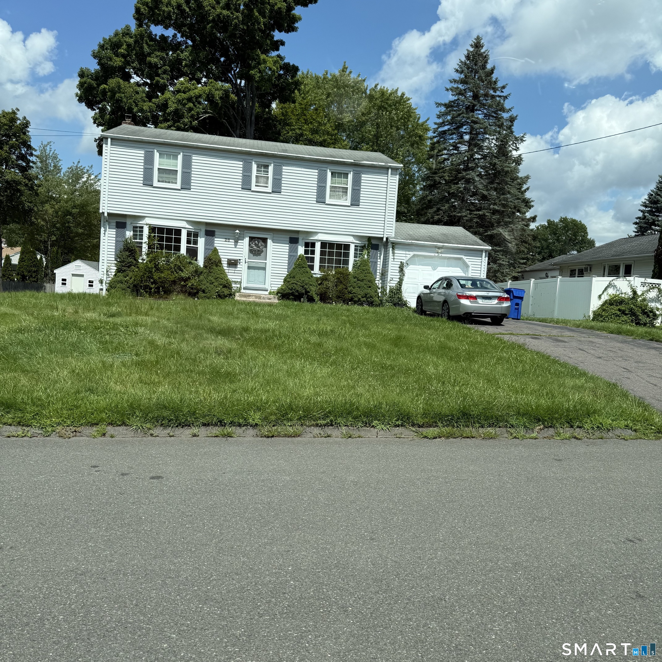 Photo 1 of Single family home for sale at 26 Whitewood Rd, Newington, CT 06111 | MLS# 24208074 | Listing updated on 2026-09-18