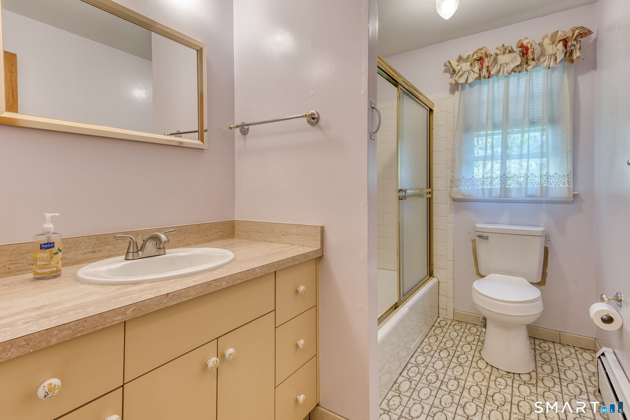 352 Orchard Street photo 23