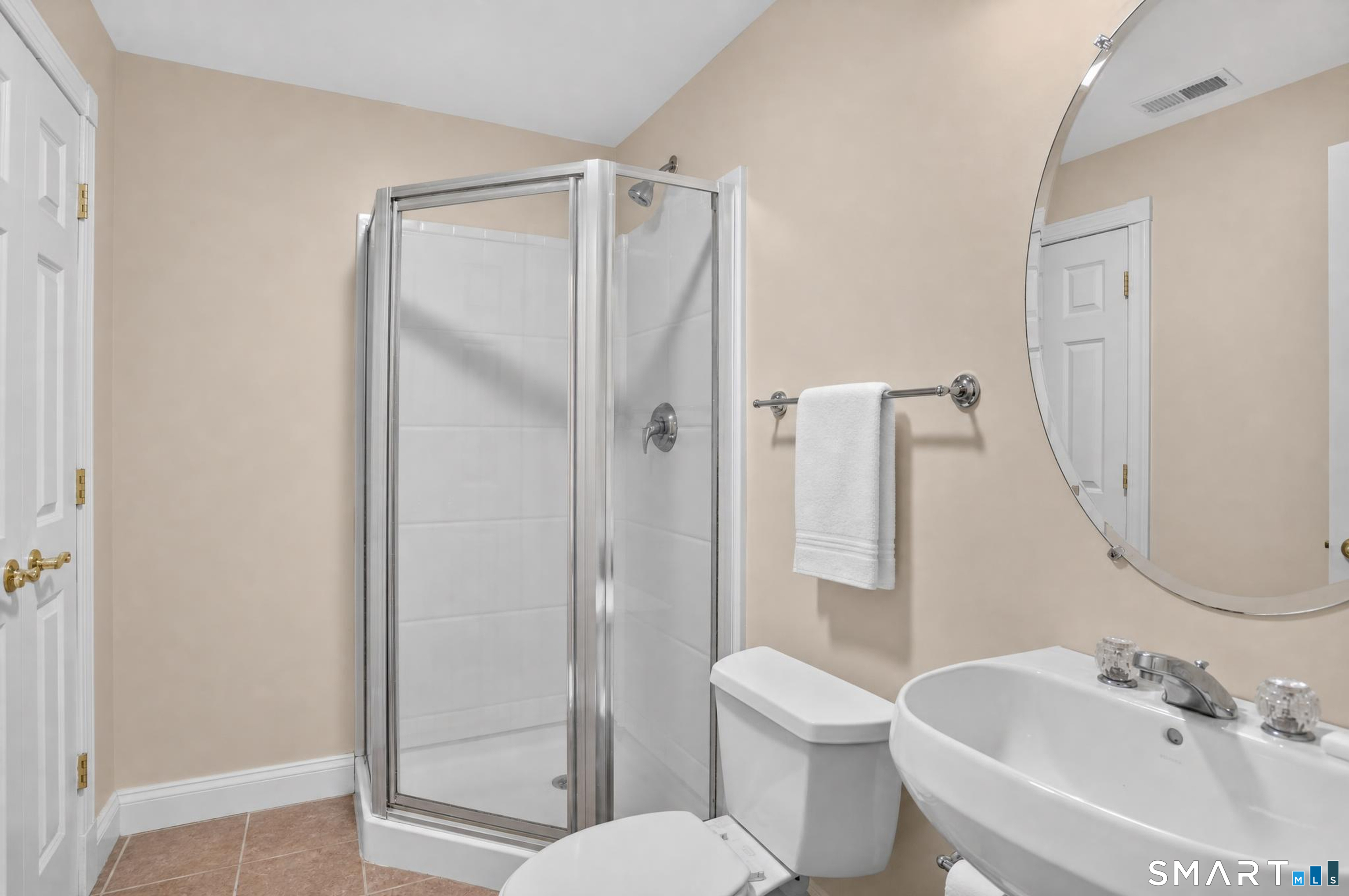 17 Regency Circle photo 32