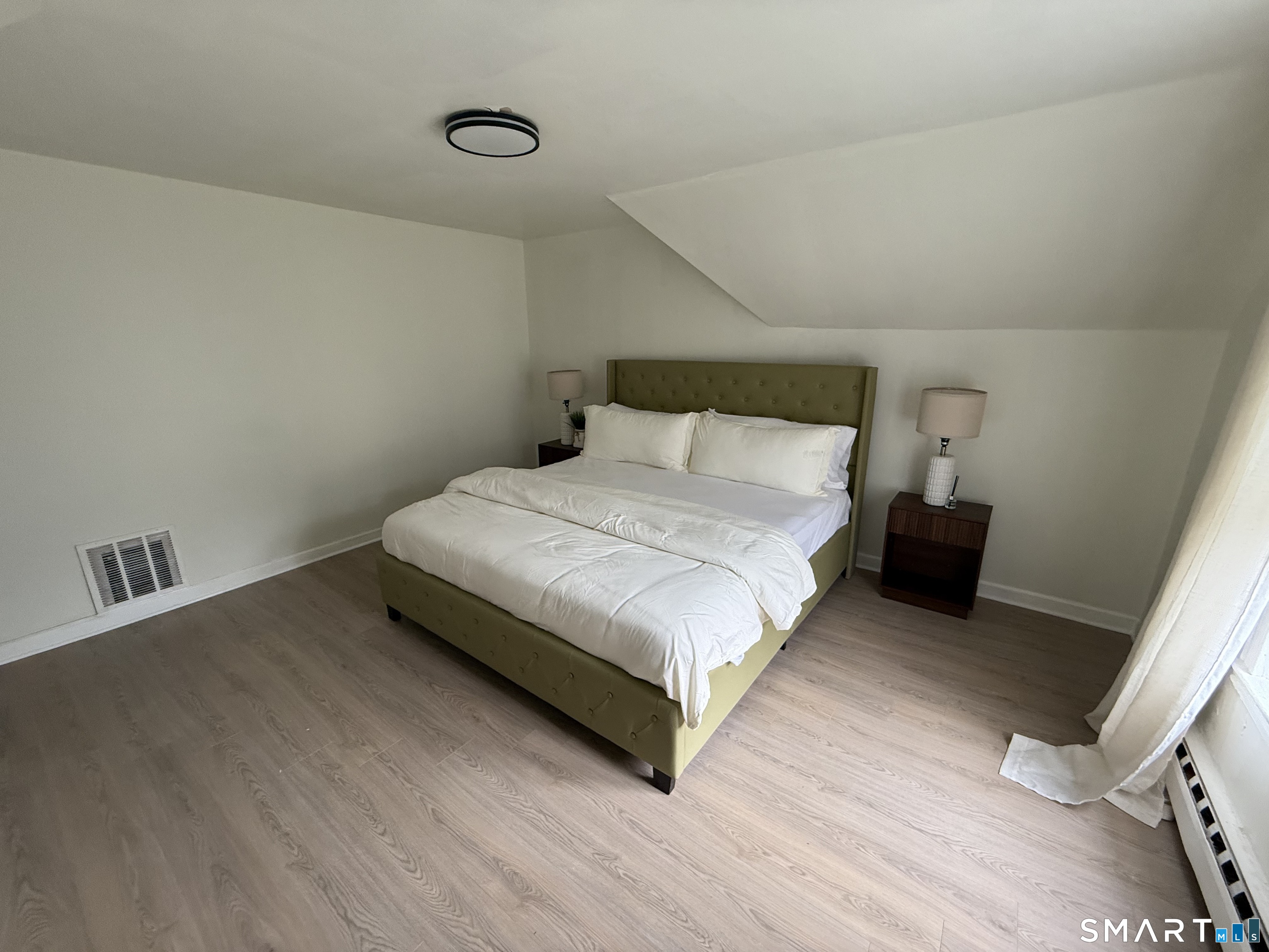 295 Sargeant Street photo 8