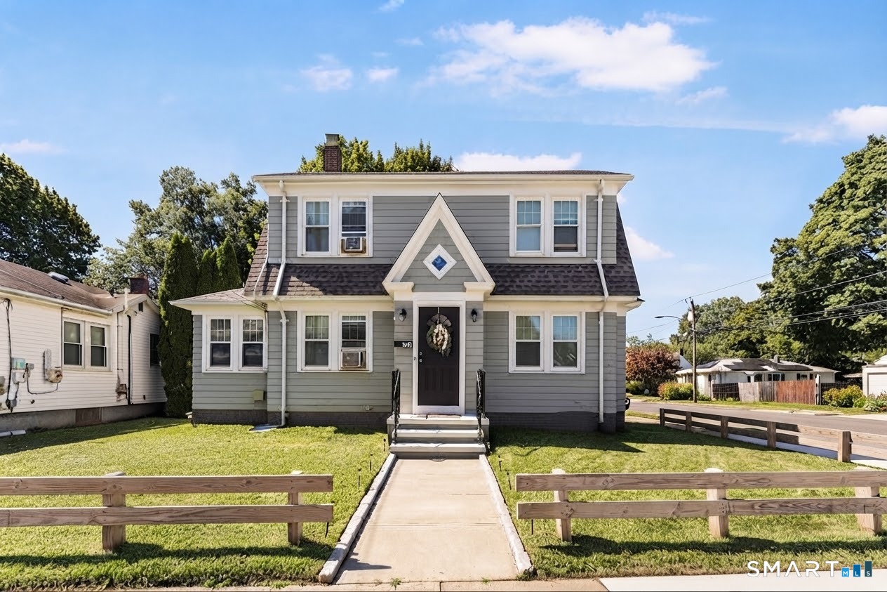 218 Circular Avenue