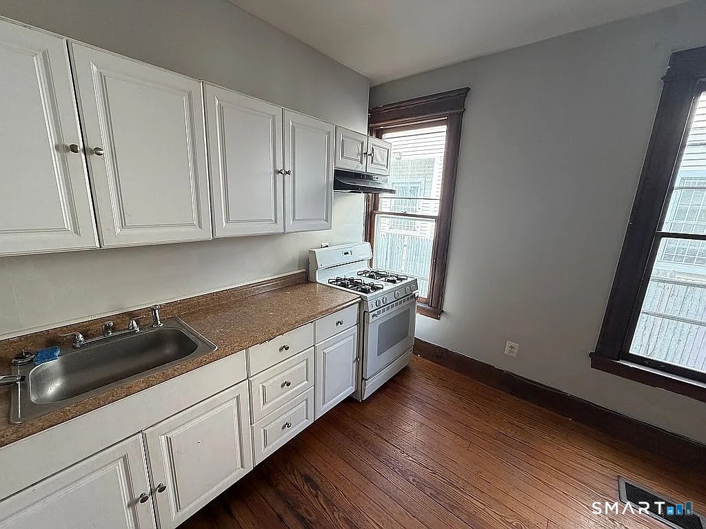 810 North Avenue photo 11