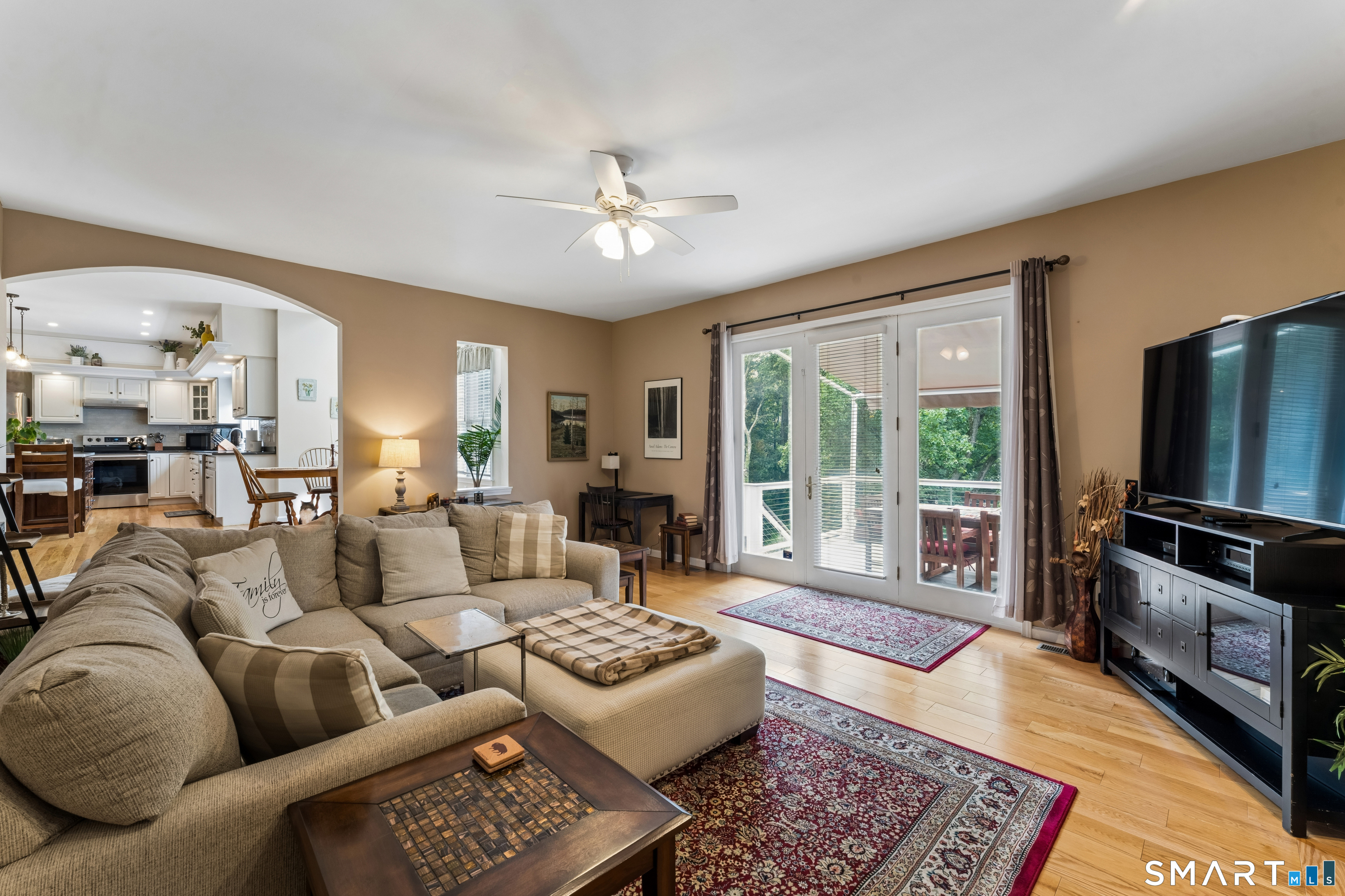 128 West King Street photo 13