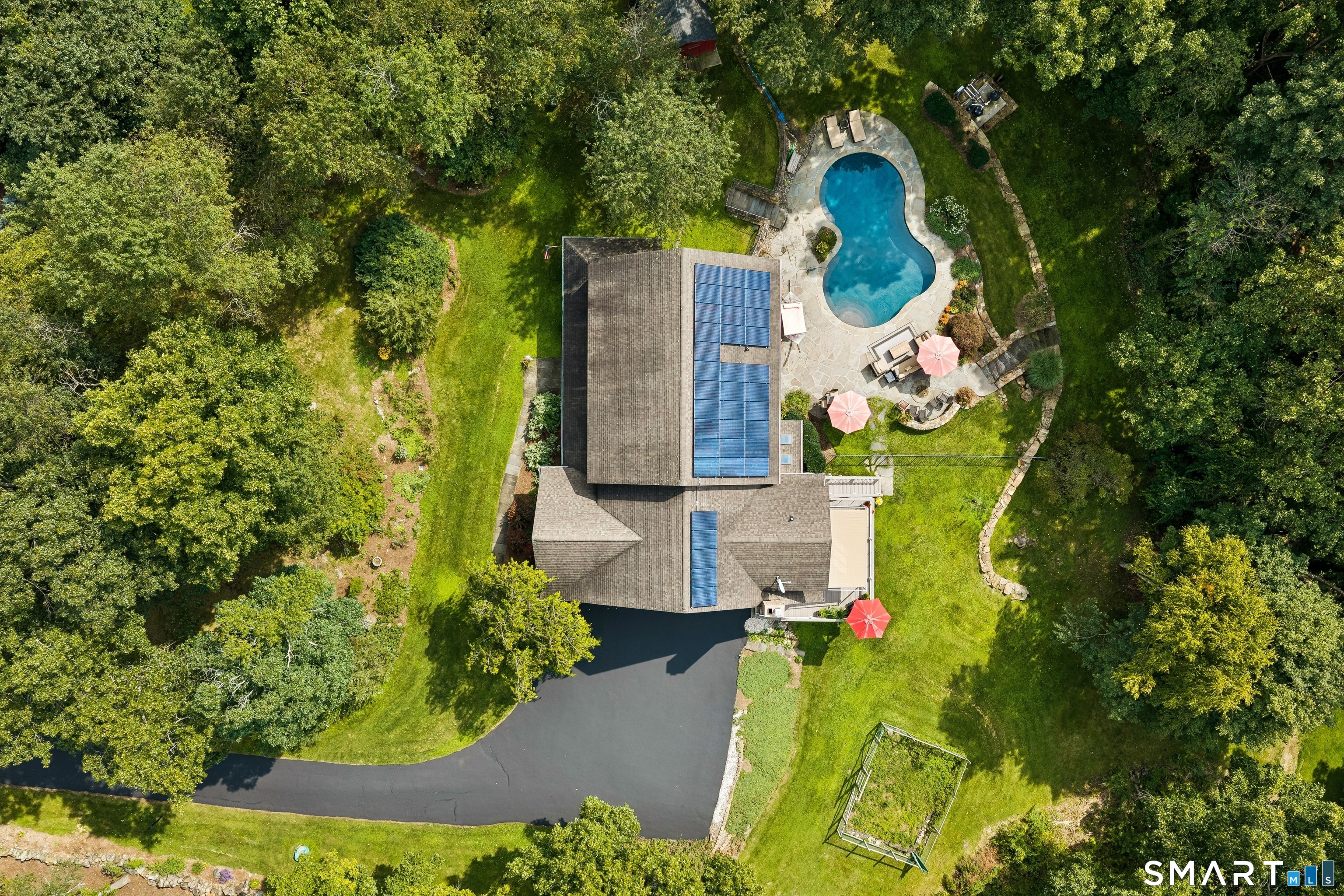 128 West King Street photo 39