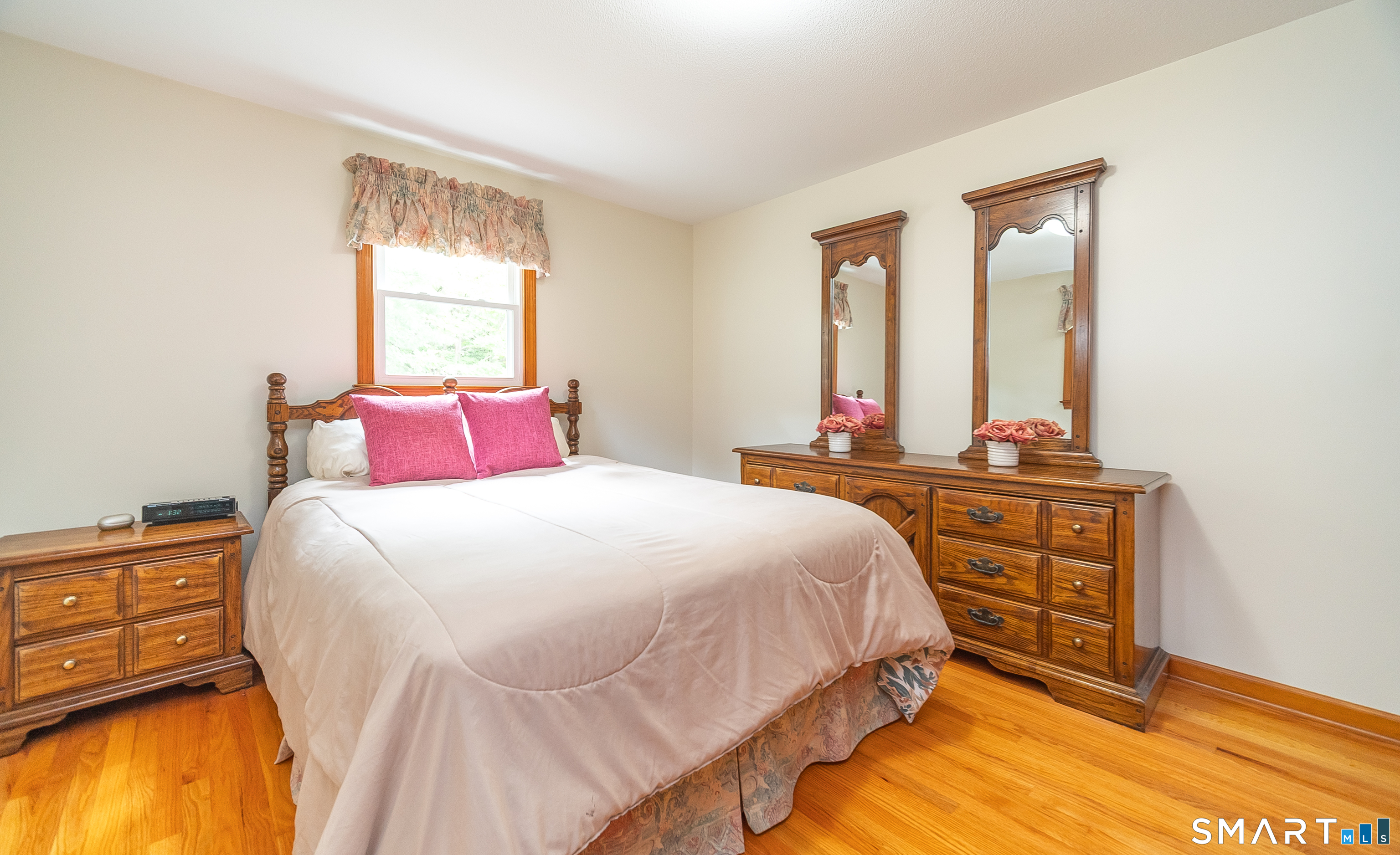 130 Lydale Place photo 11