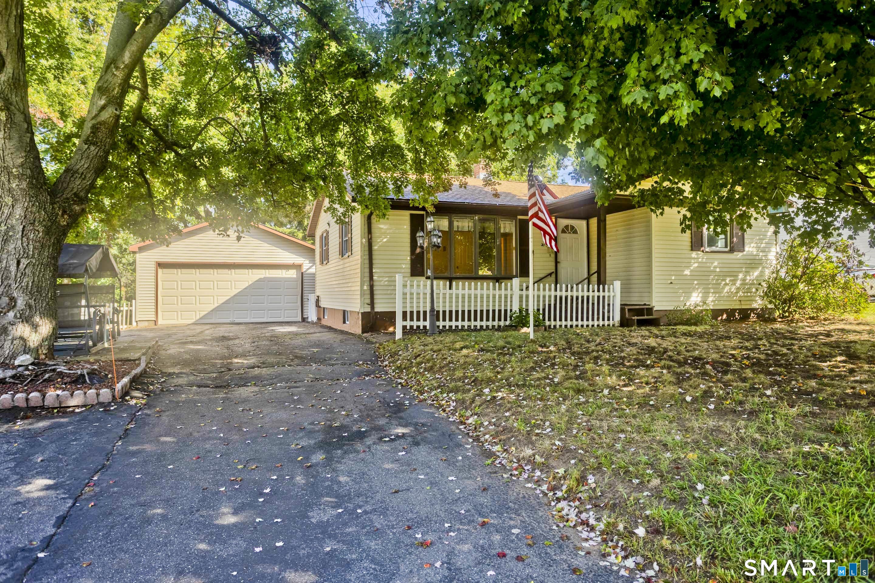 20 Laurie Drive photo 39