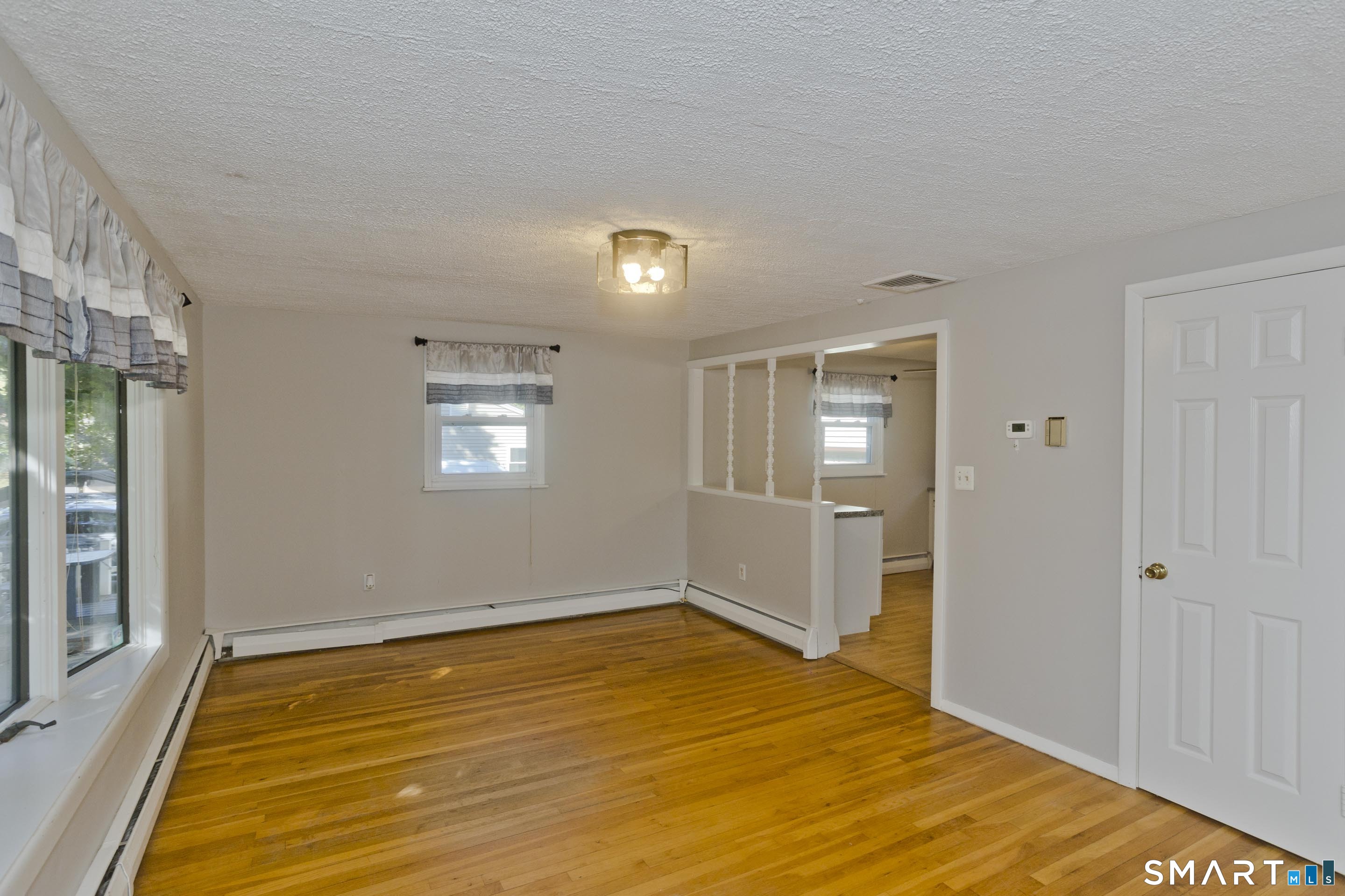 20 Laurie Drive photo 8