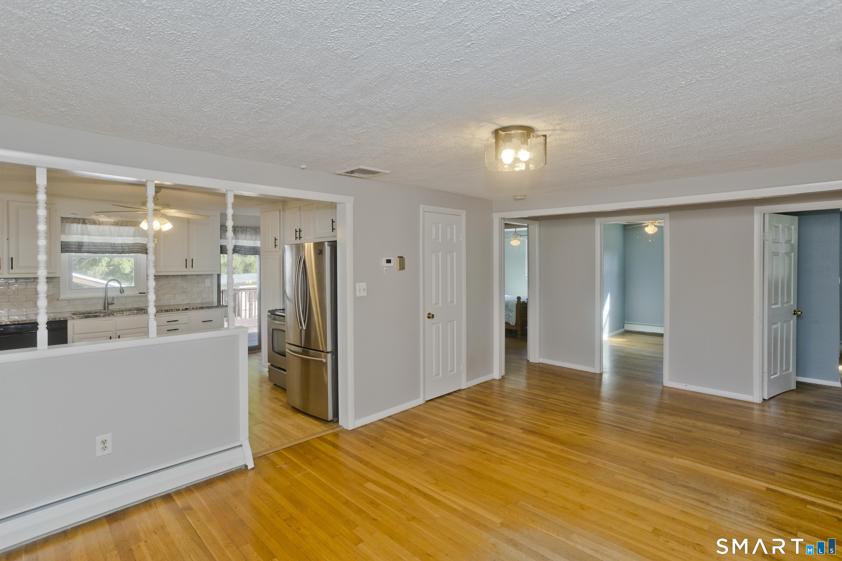 20 Laurie Drive photo 7