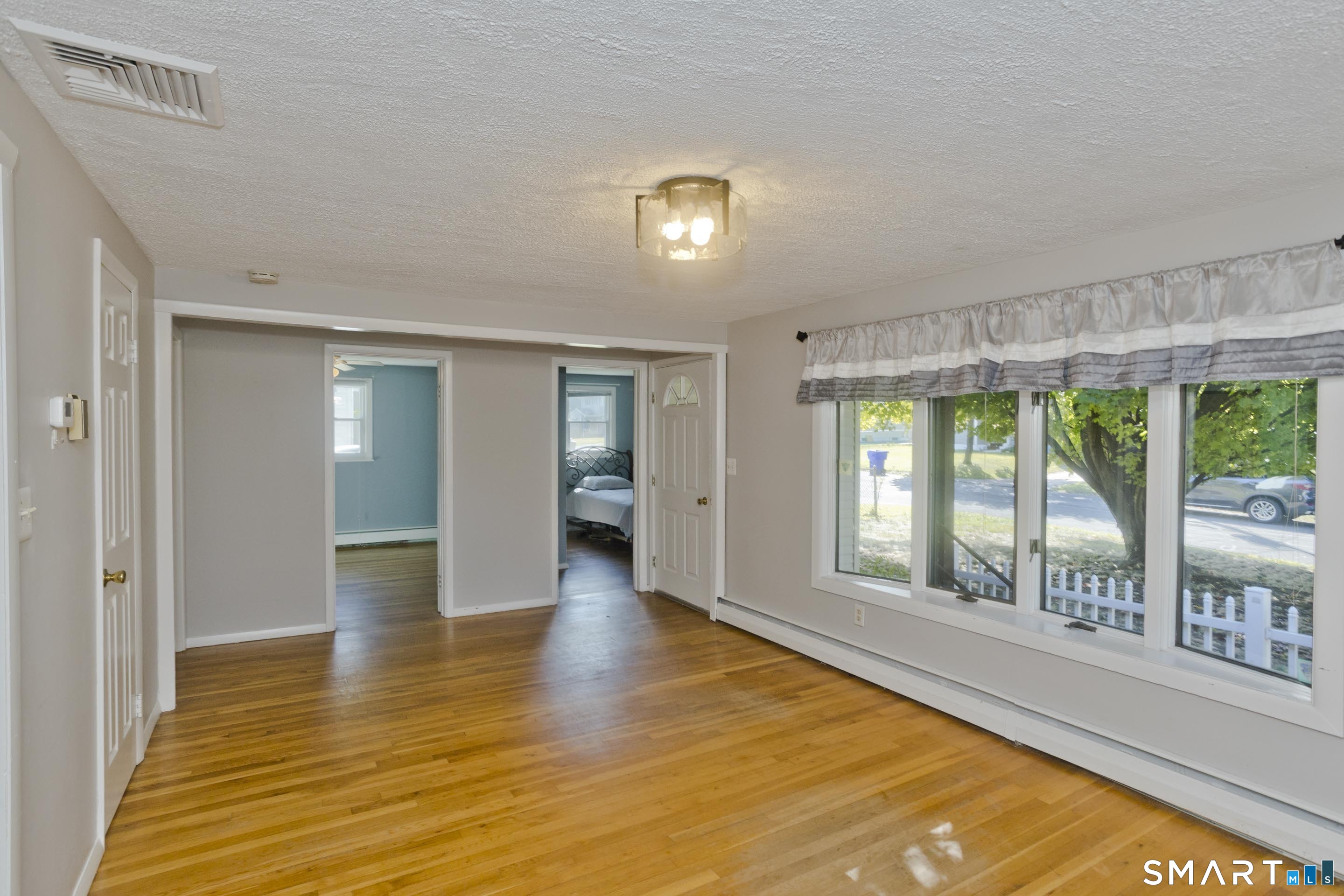 20 Laurie Drive photo 6
