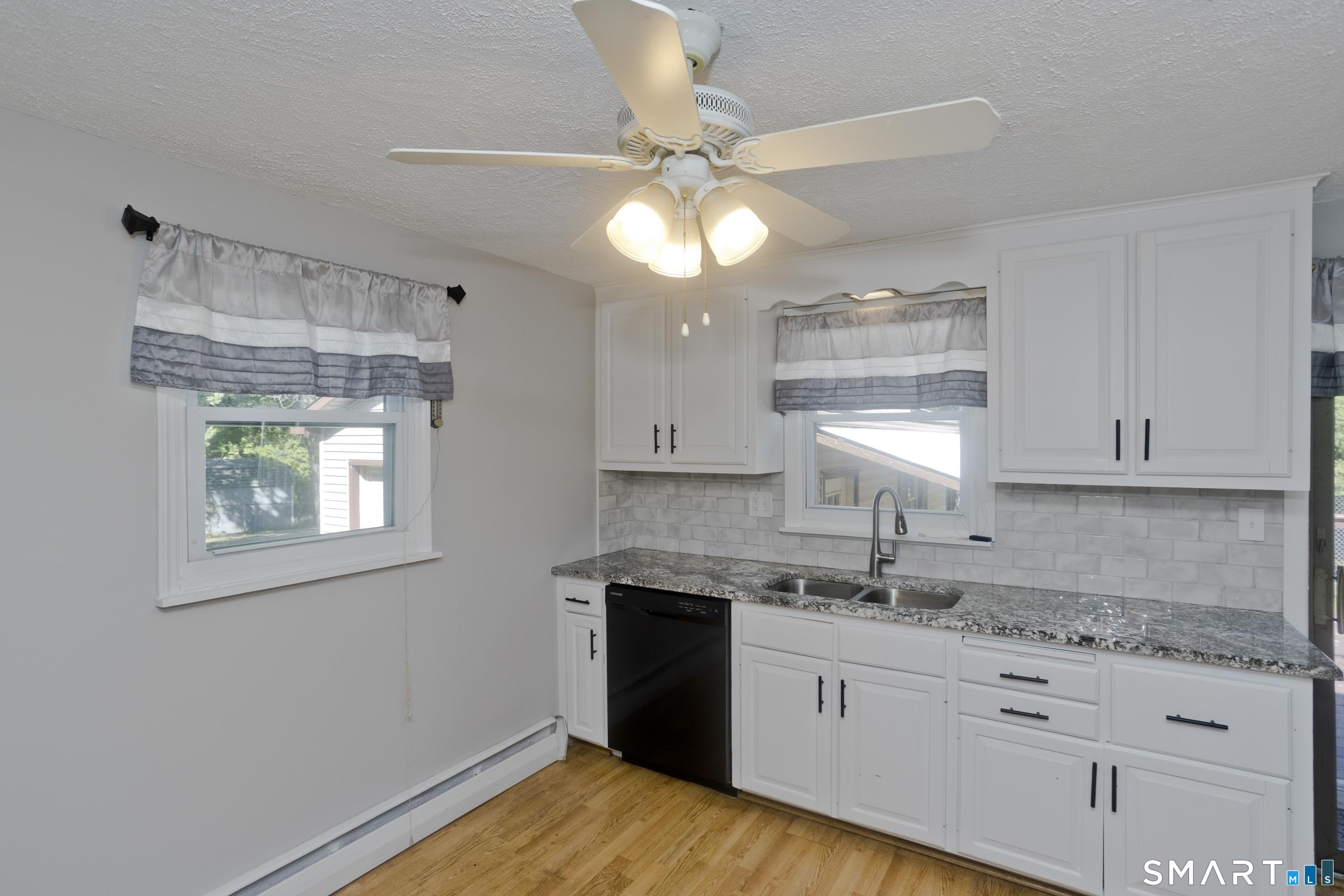 20 Laurie Drive photo 11
