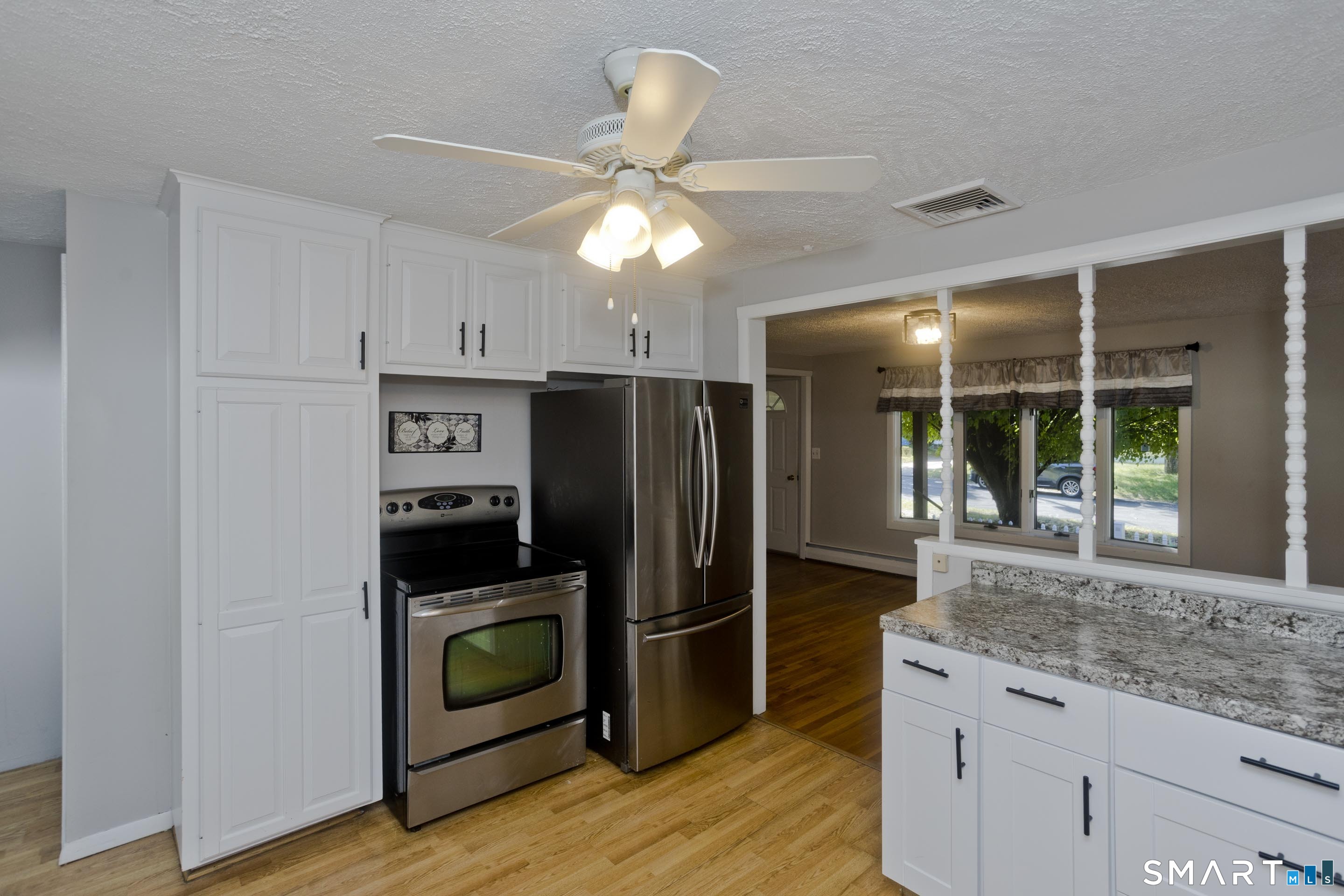 20 Laurie Drive photo 9
