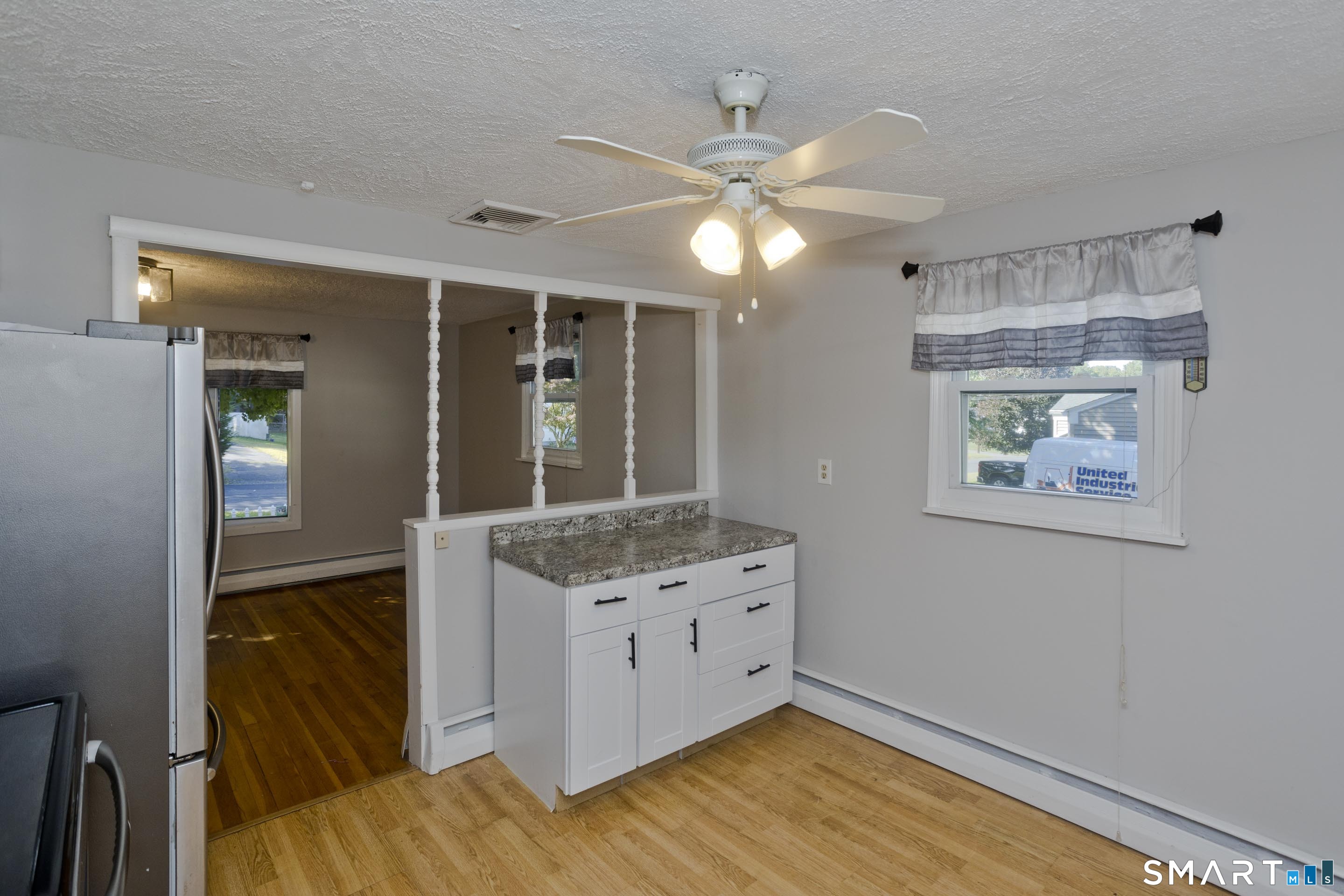 20 Laurie Drive photo 12