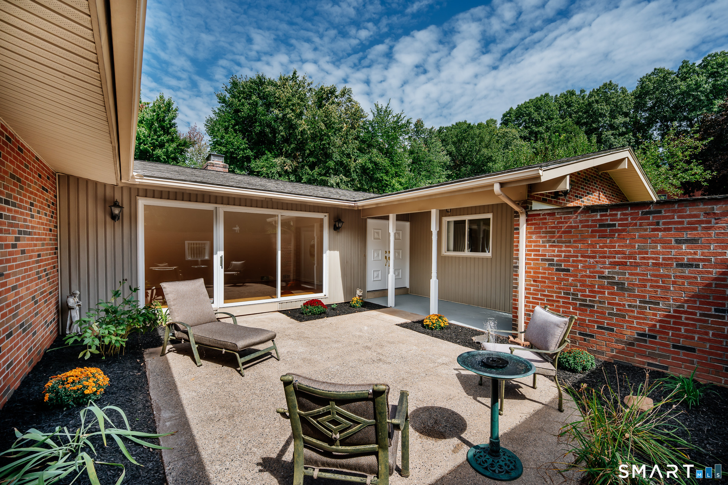 25 Wild Oak Drive