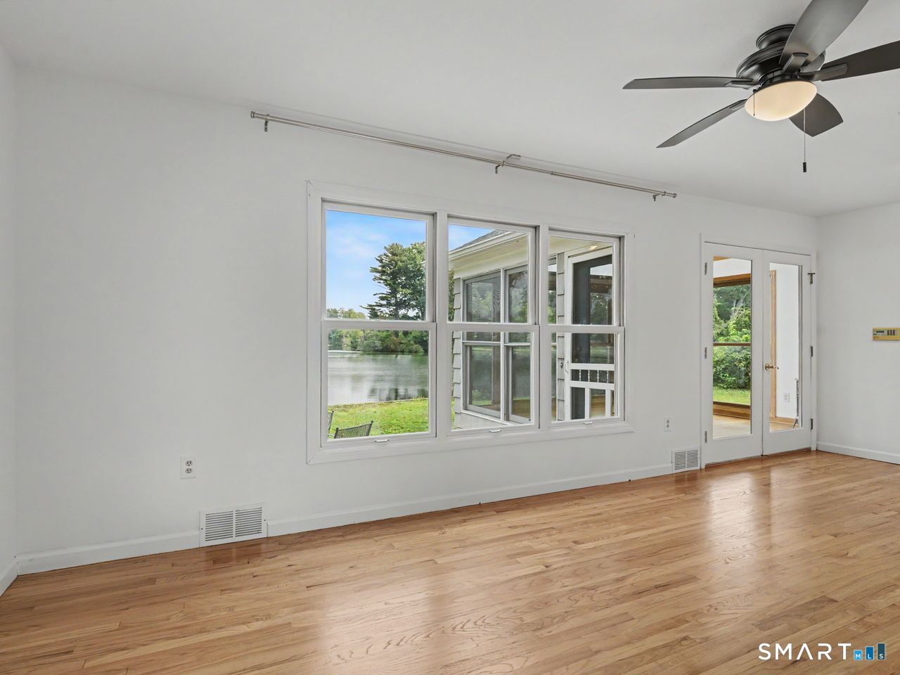 100 Lakeshore Terrace photo 18