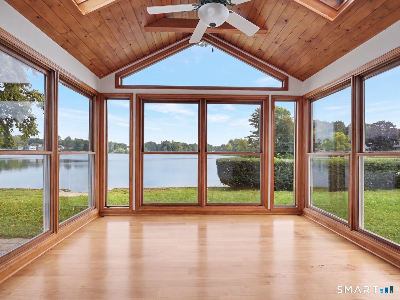 100 Lakeshore Terrace photo 19