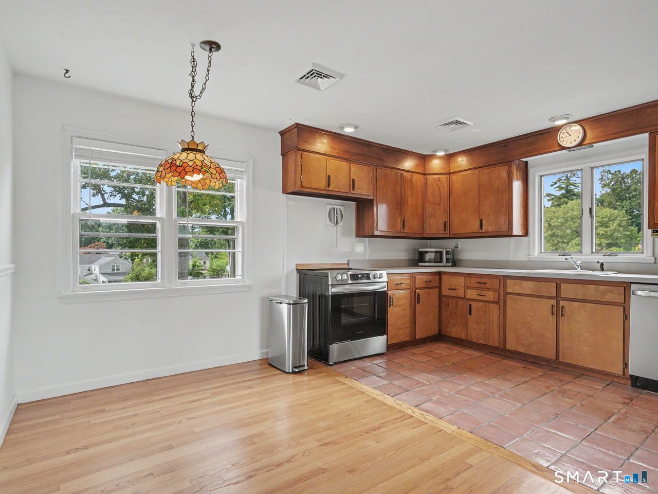 100 Lakeshore Terrace photo 25