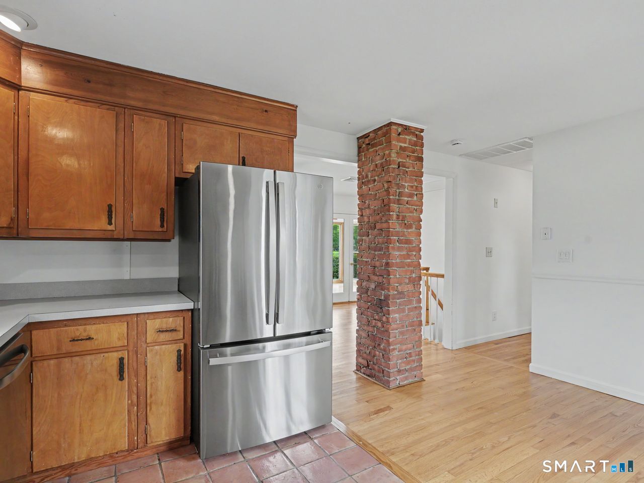100 Lakeshore Terrace photo 27