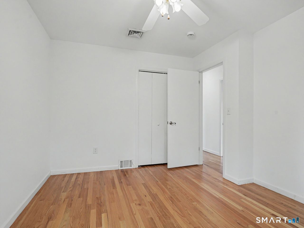 100 Lakeshore Terrace photo 31