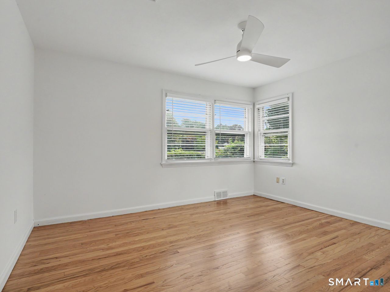100 Lakeshore Terrace photo 33