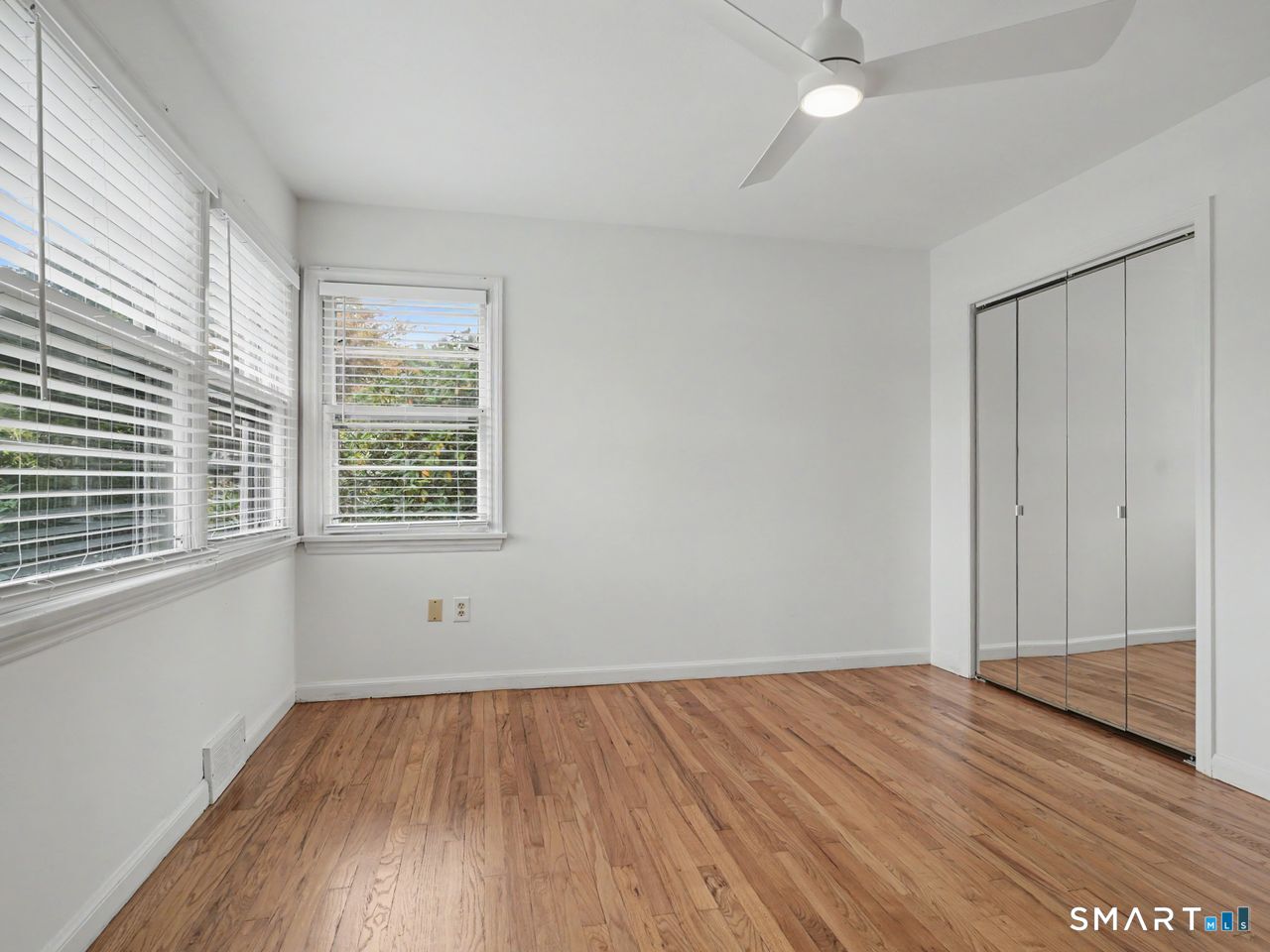 100 Lakeshore Terrace photo 34