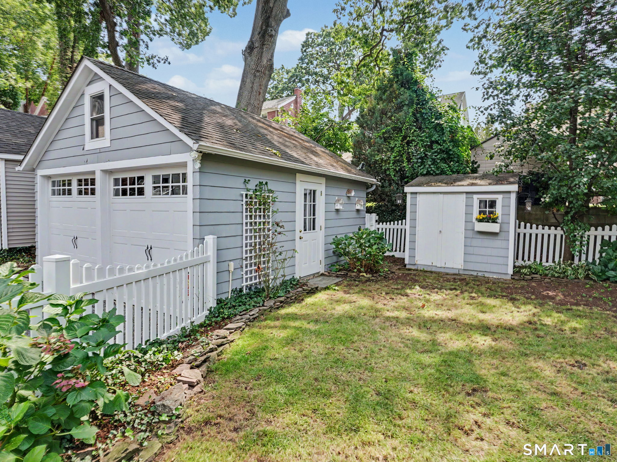 25 Hillandale Avenue photo 38