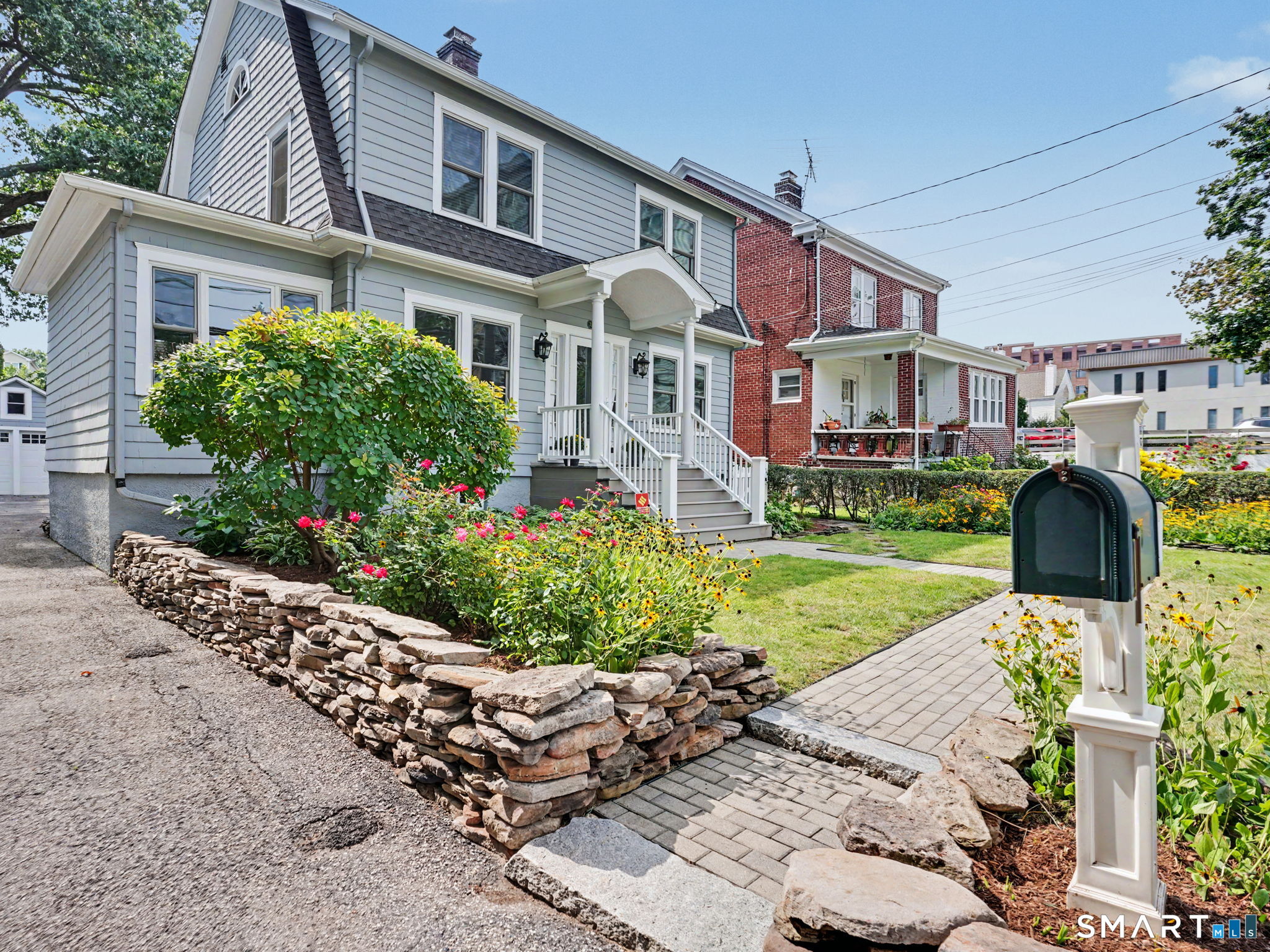 25 Hillandale Avenue photo 40