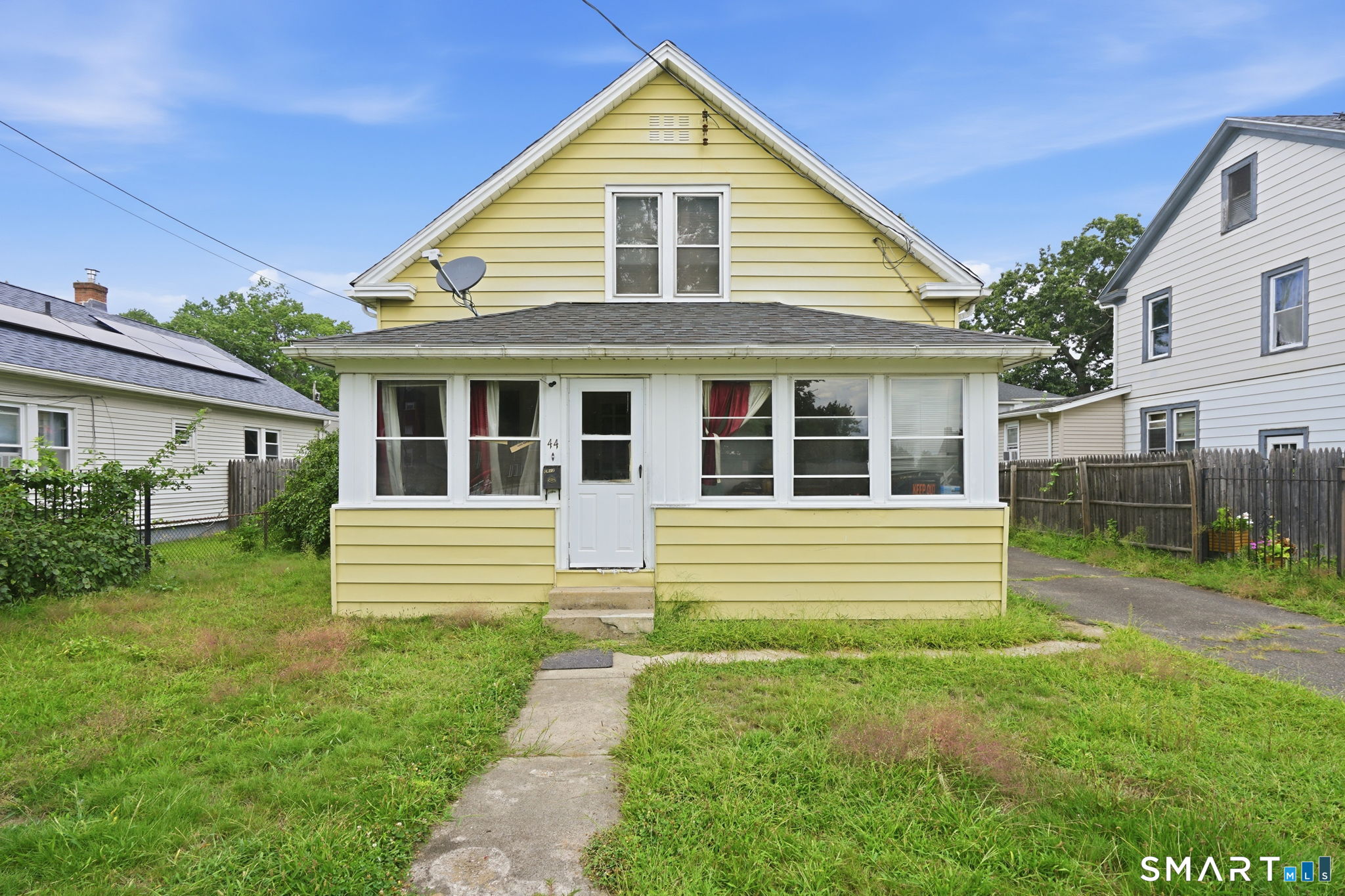 Photo 1 of Single family home for sale at 44 Sisson St, East Hartford, CT 06118 | MLS# 24208103 | Listing updated on 2026-09-18