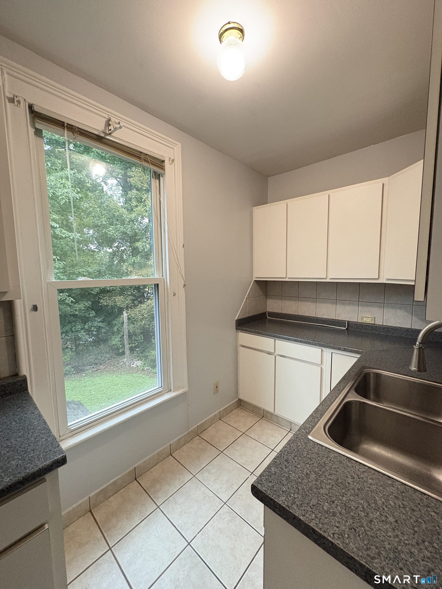 112 Wilcox Avenue Unit #1 photo 8