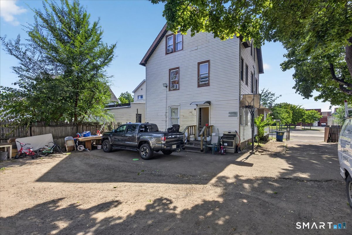 67 Clay Street photo 32