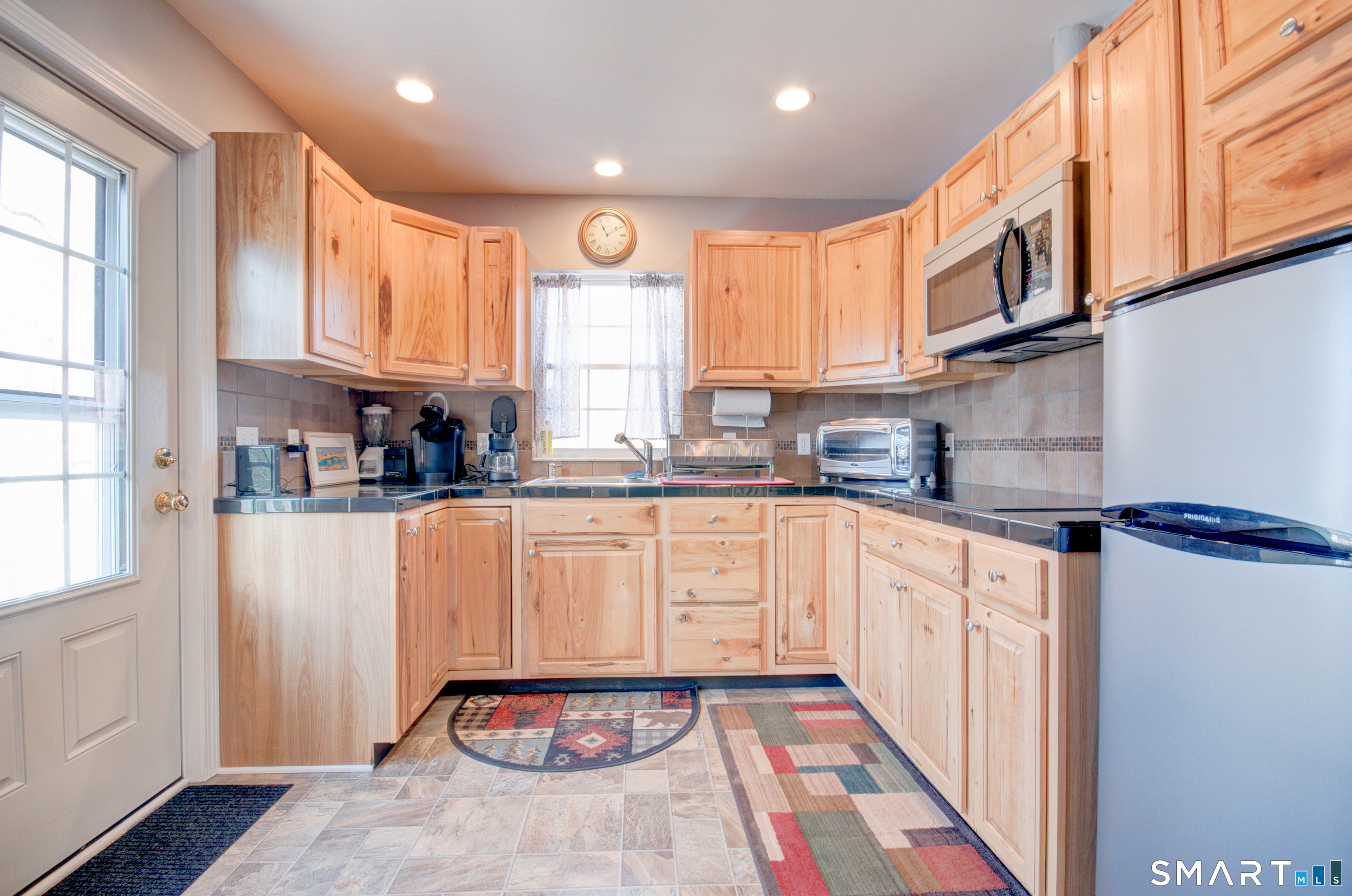 33 Chapman Lane Unit #B photo 3
