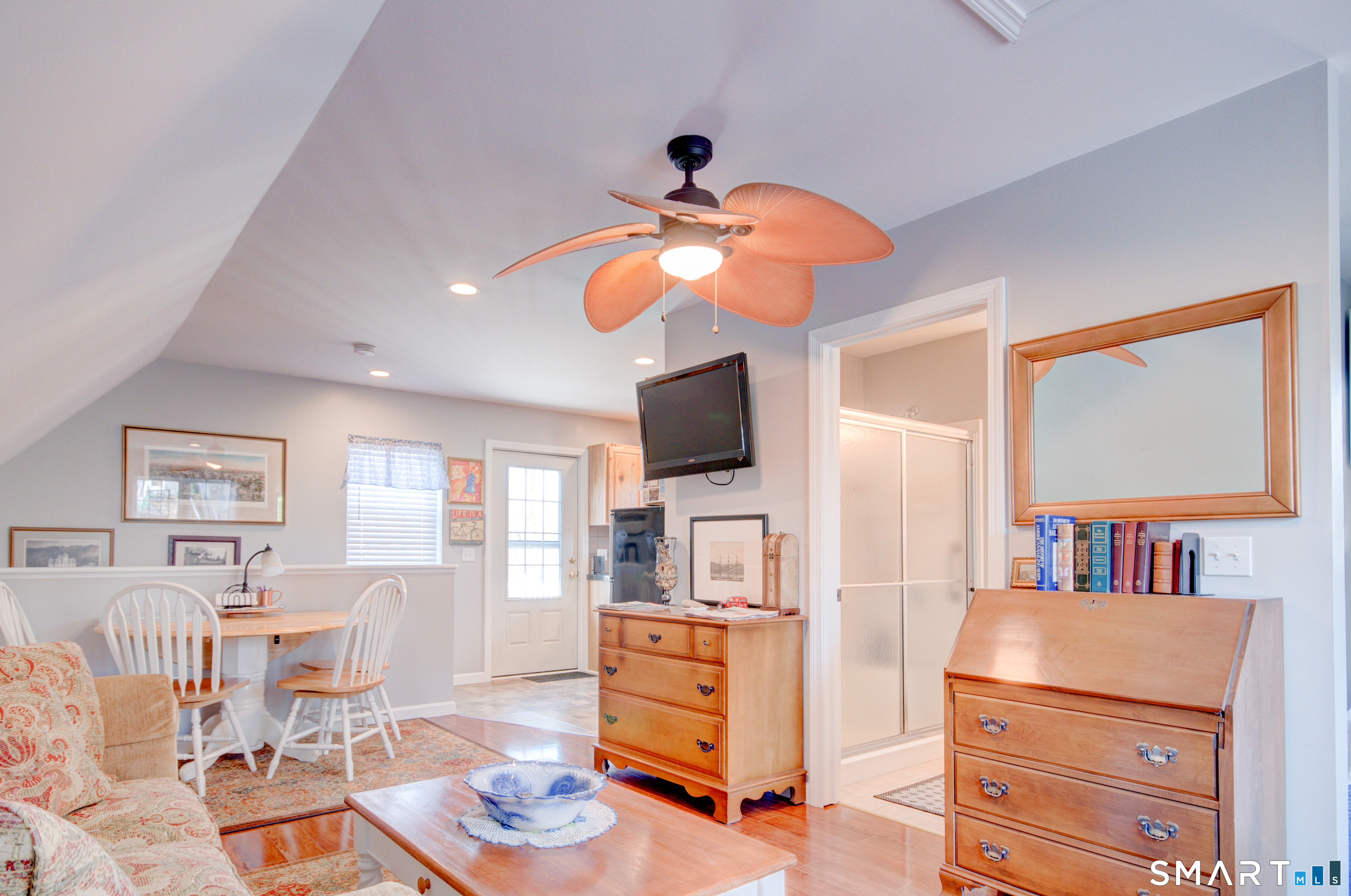 33 Chapman Lane Unit #B photo 9