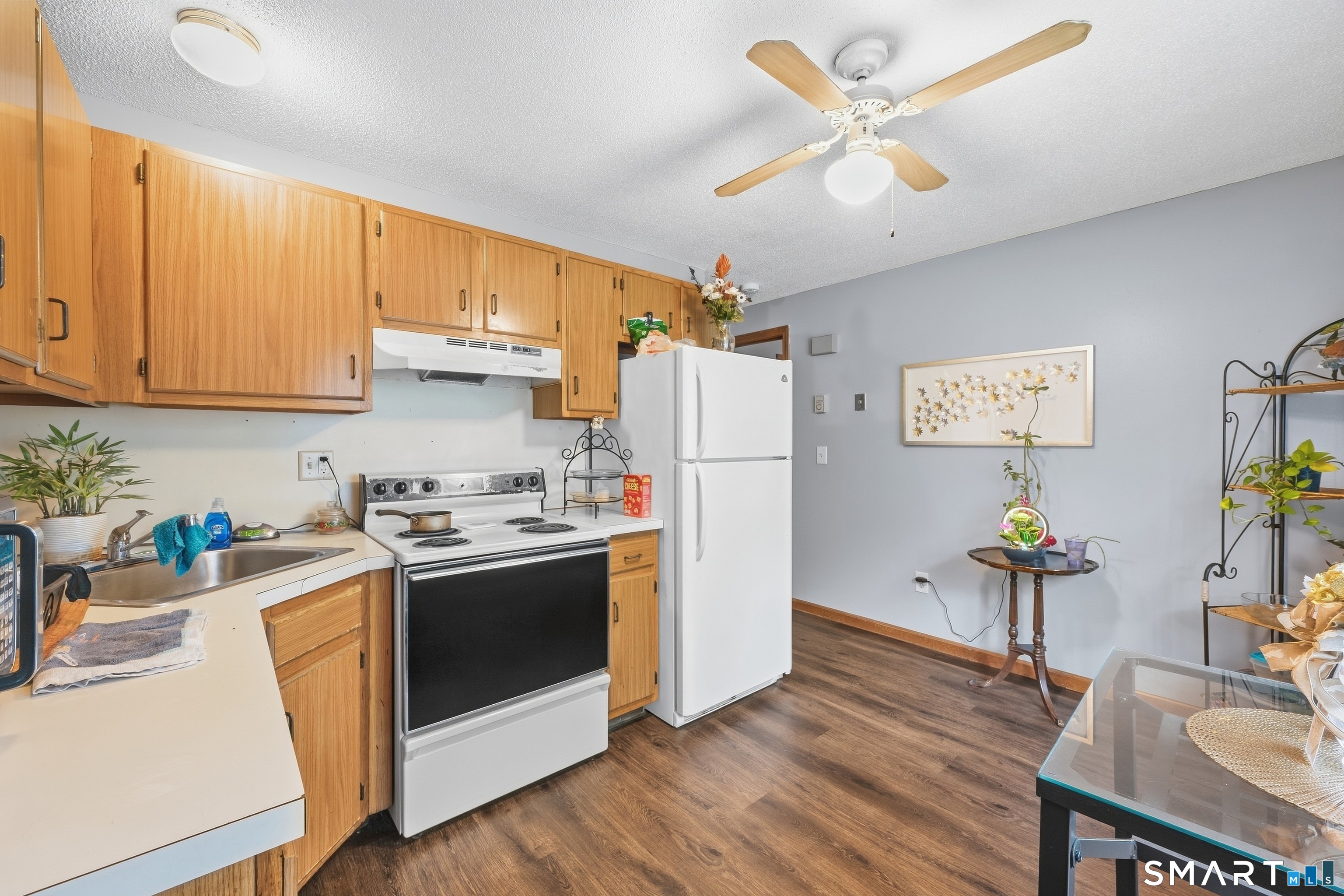 379 Perkins Avenue photo 9