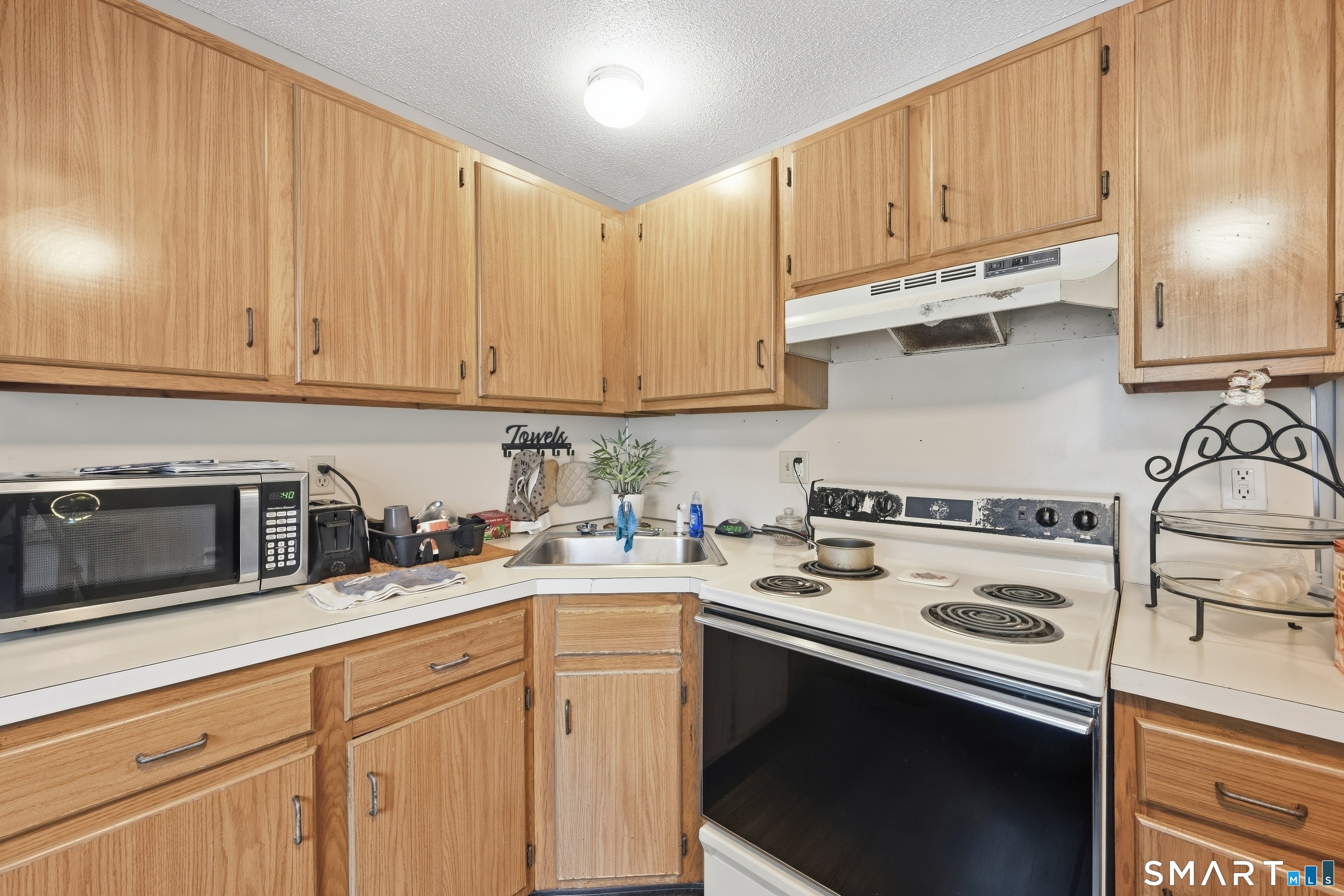 379 Perkins Avenue photo 10