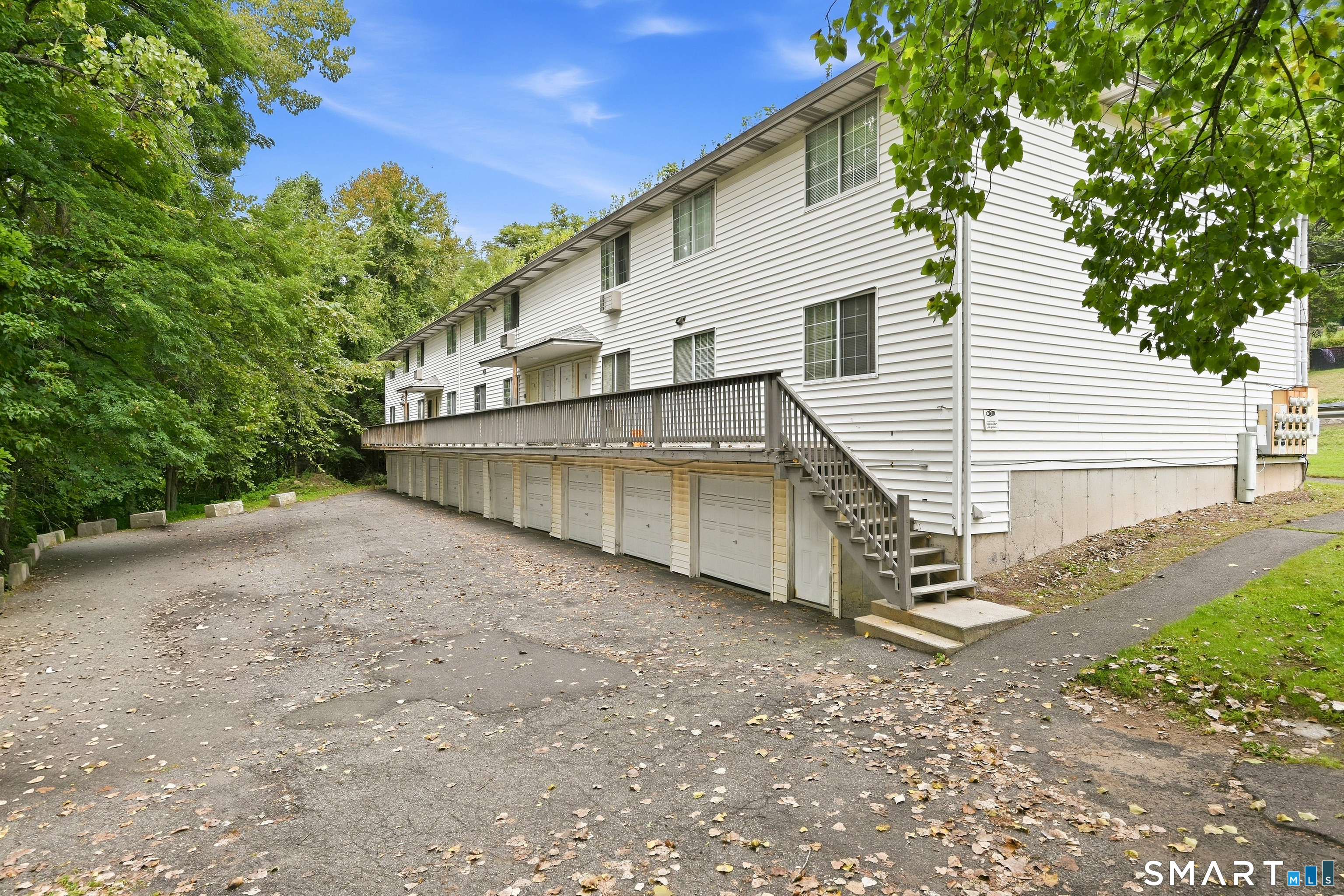 379 Perkins Avenue photo 16