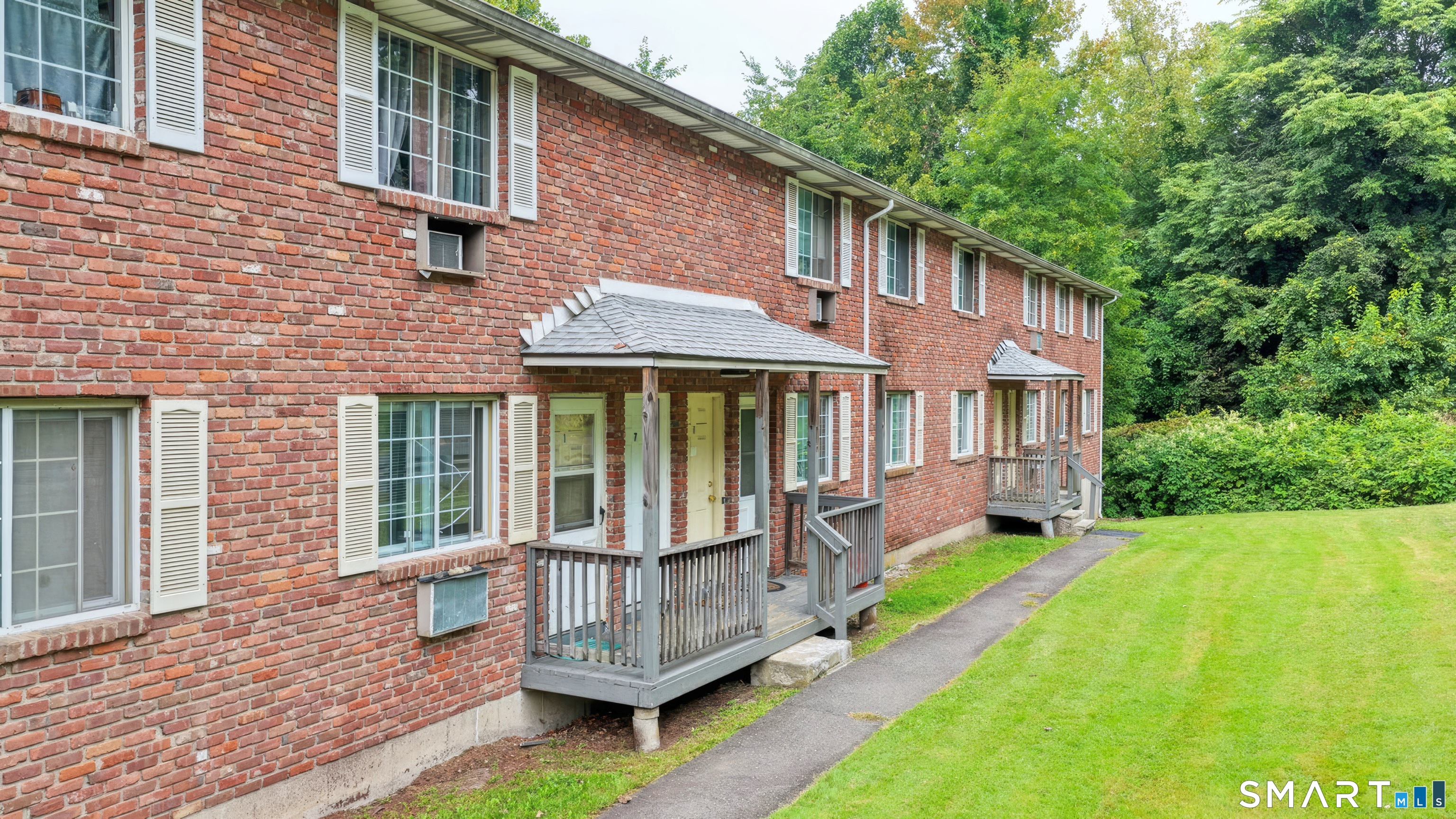 379 Perkins Avenue photo 4