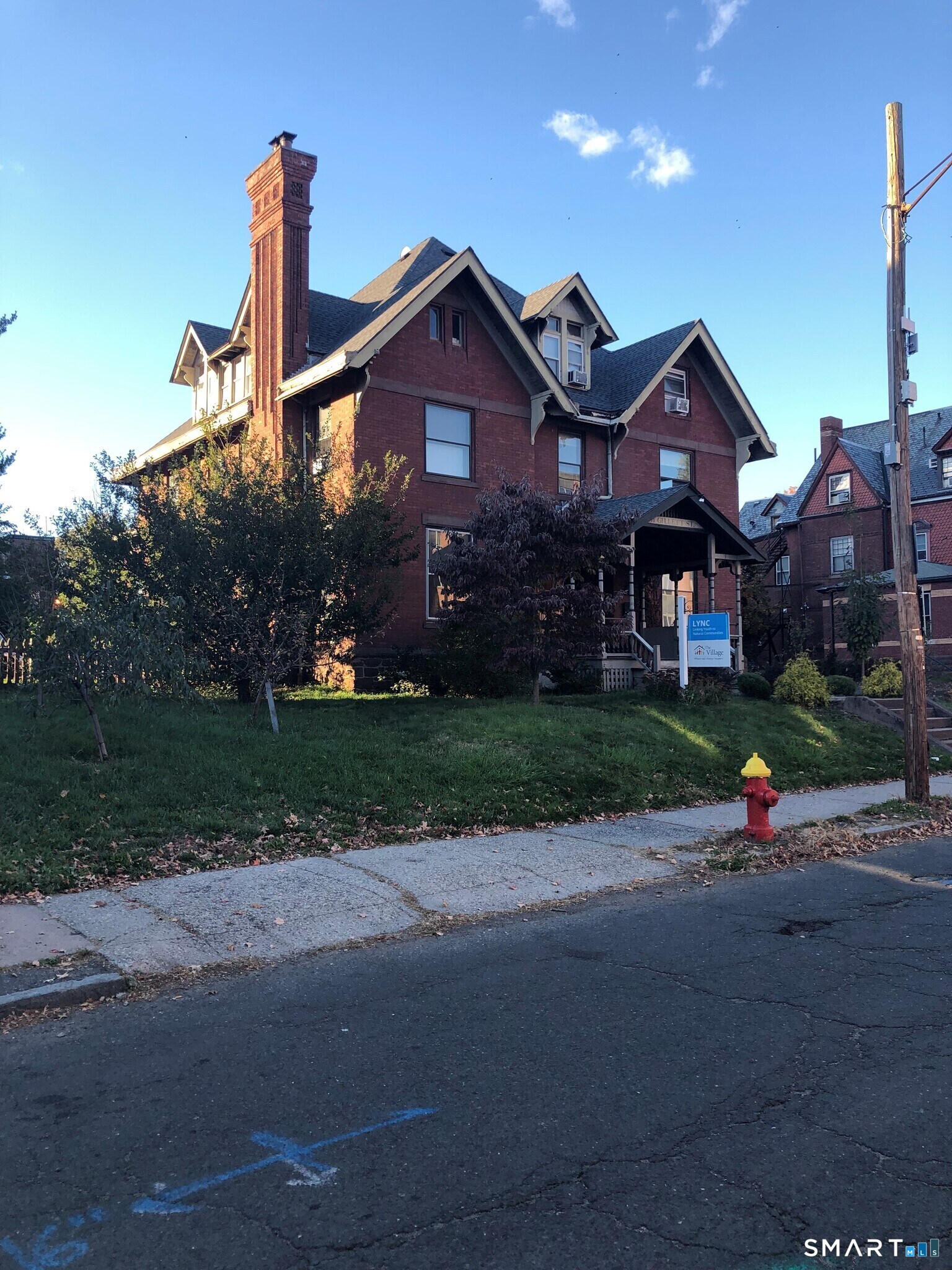 51 Gillett Street photo 3