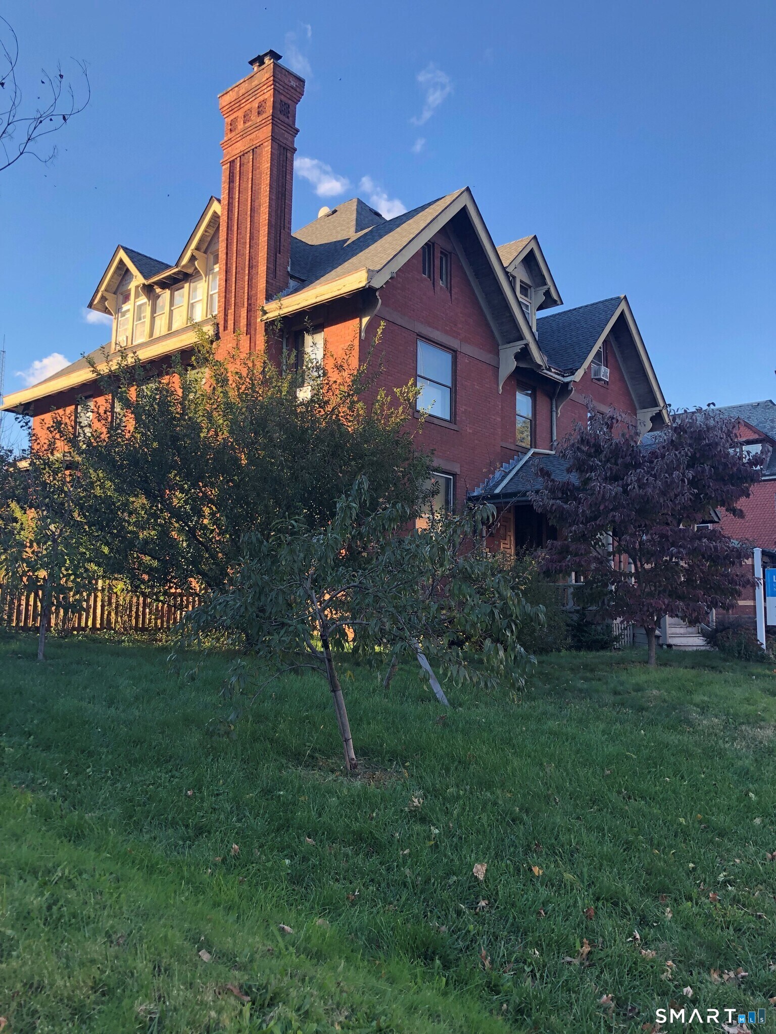 51 Gillett Street photo 2