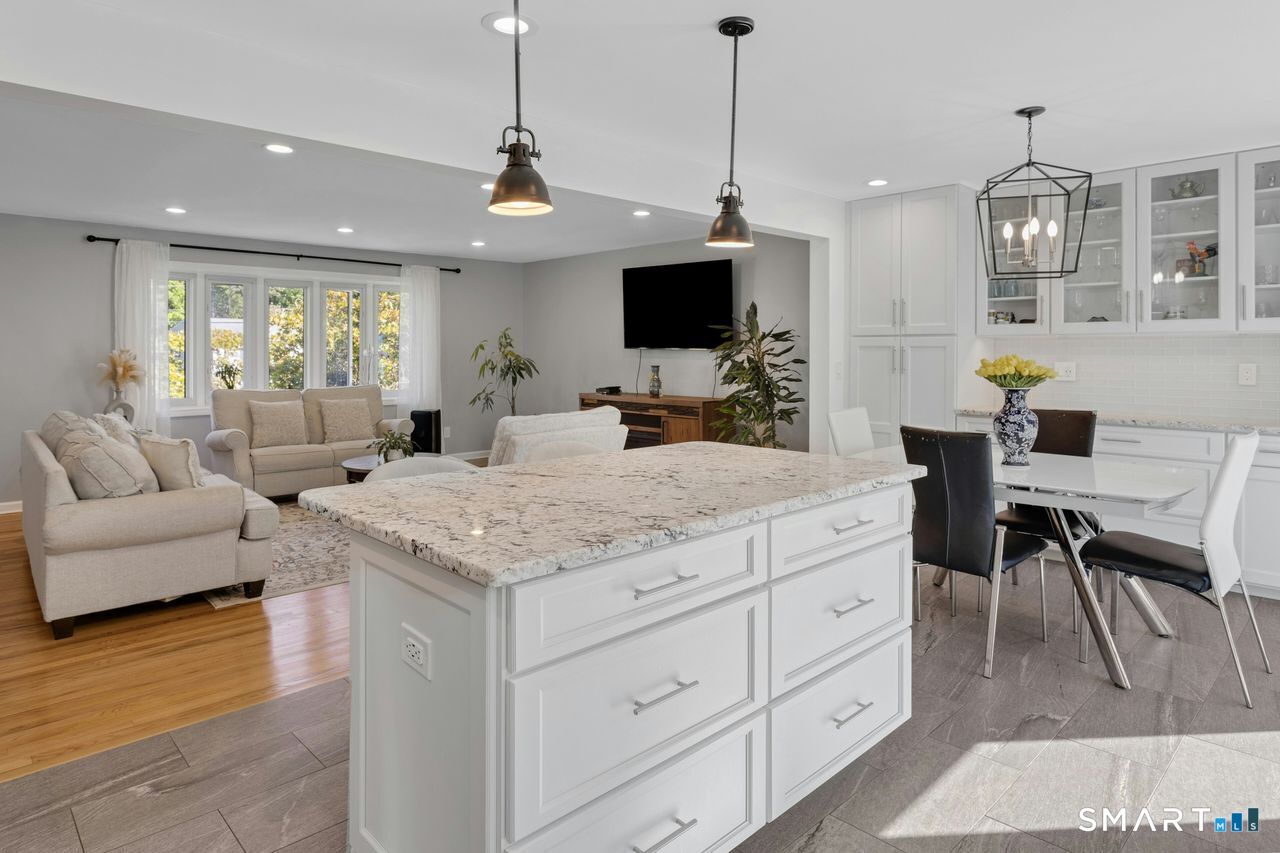 40 Greenridge Drive photo 12
