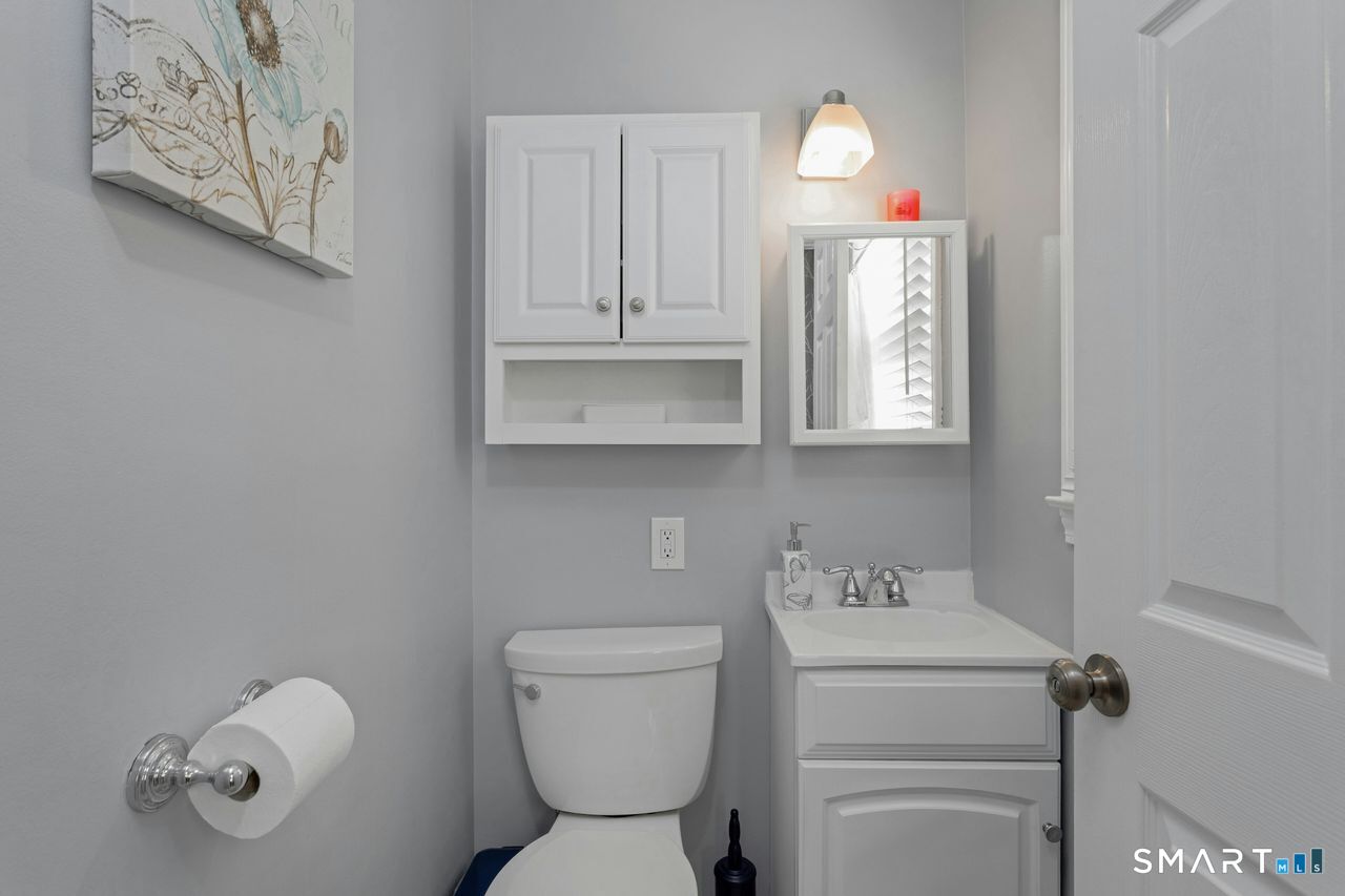 40 Greenridge Drive photo 17