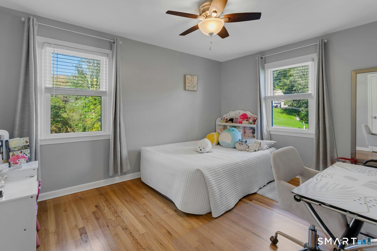 40 Greenridge Drive photo 18