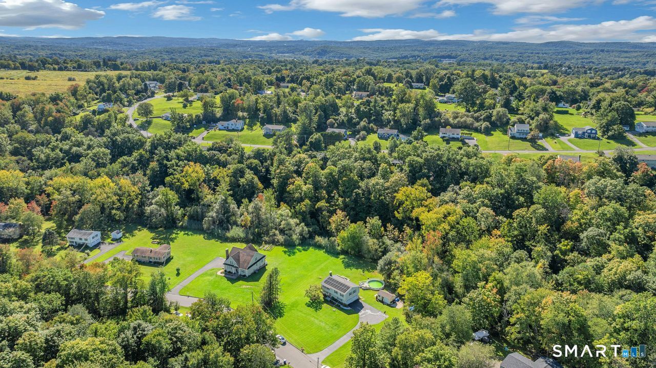 40 Greenridge Drive photo 34