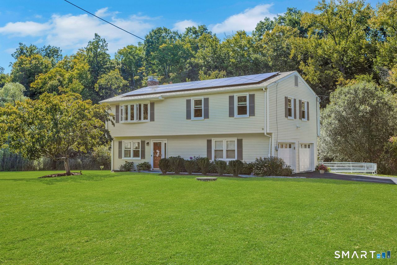 40 Greenridge Drive photo 27