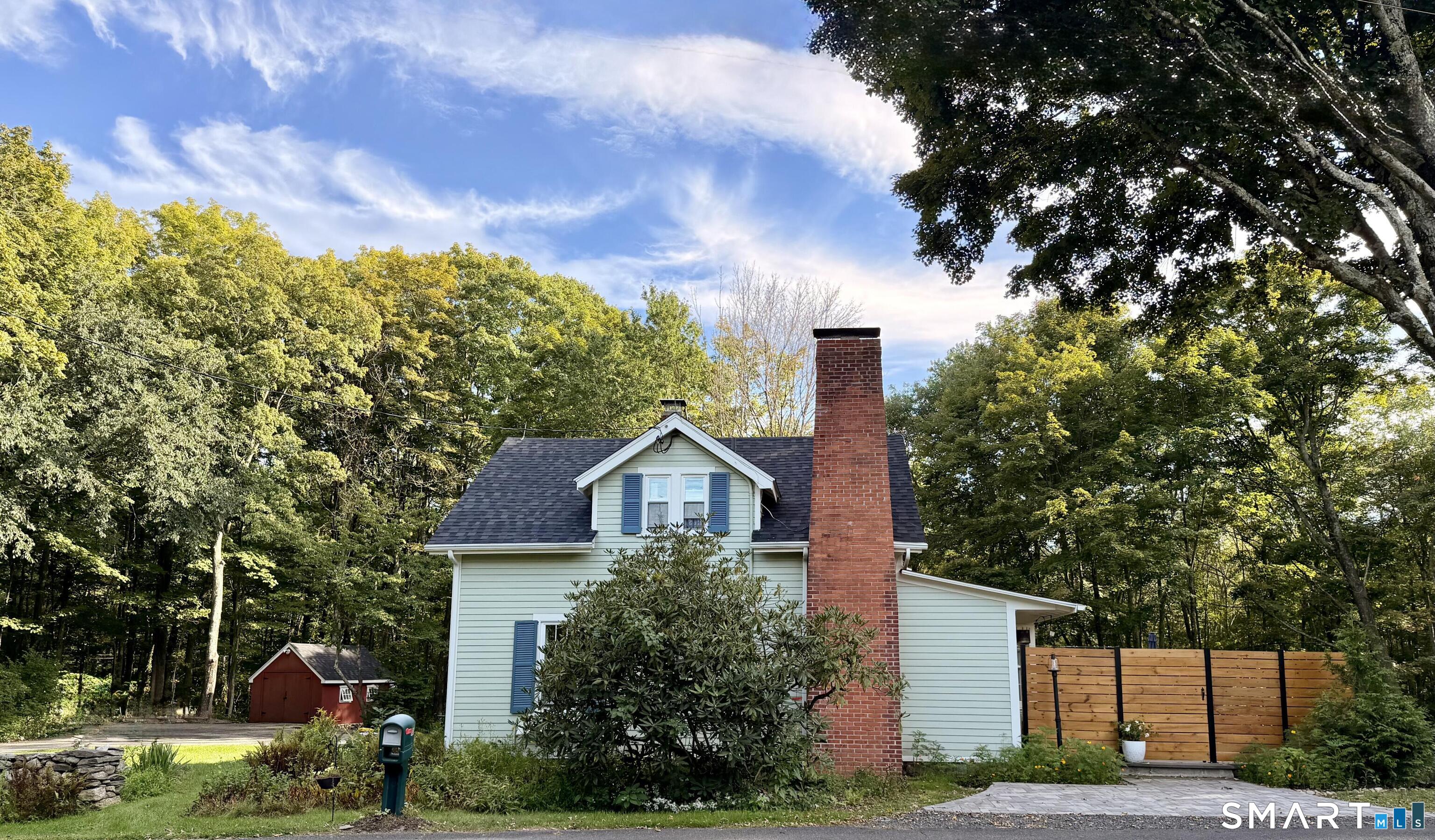 106 Sherwood Road photo 2