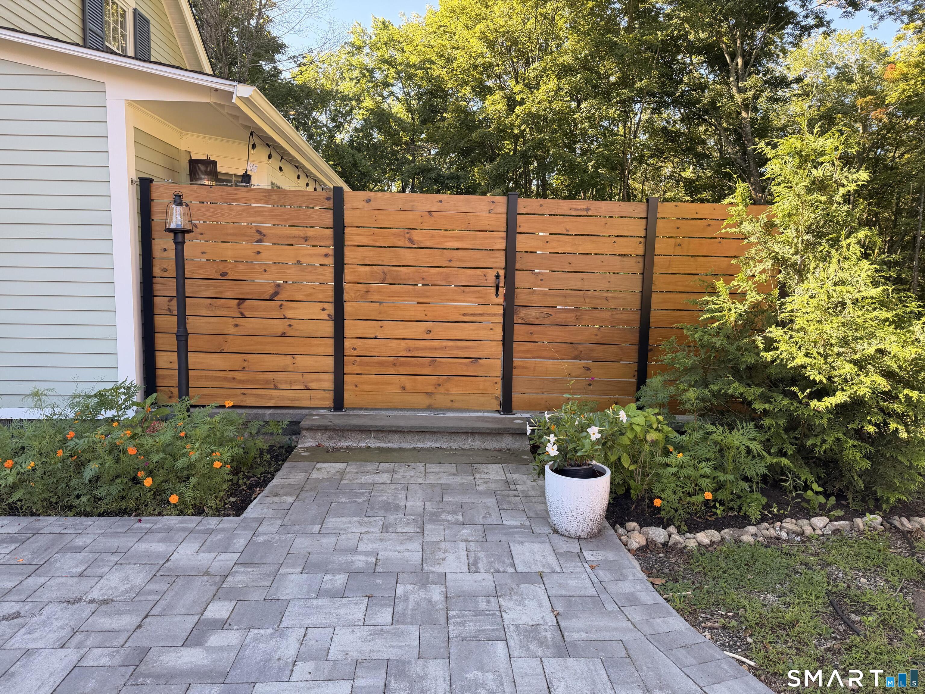 106 Sherwood Road photo 9