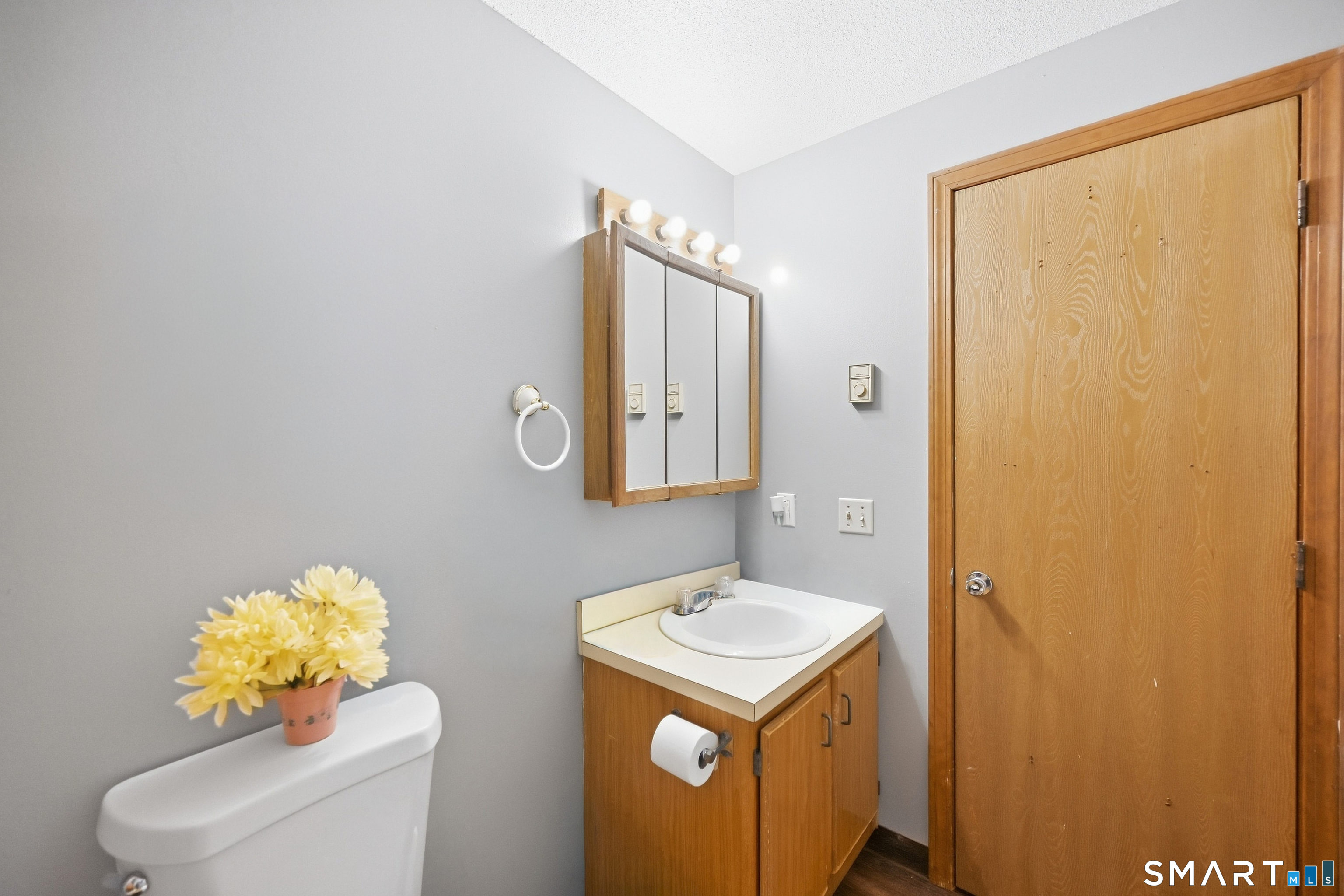 379 Perkins Avenue photo 10