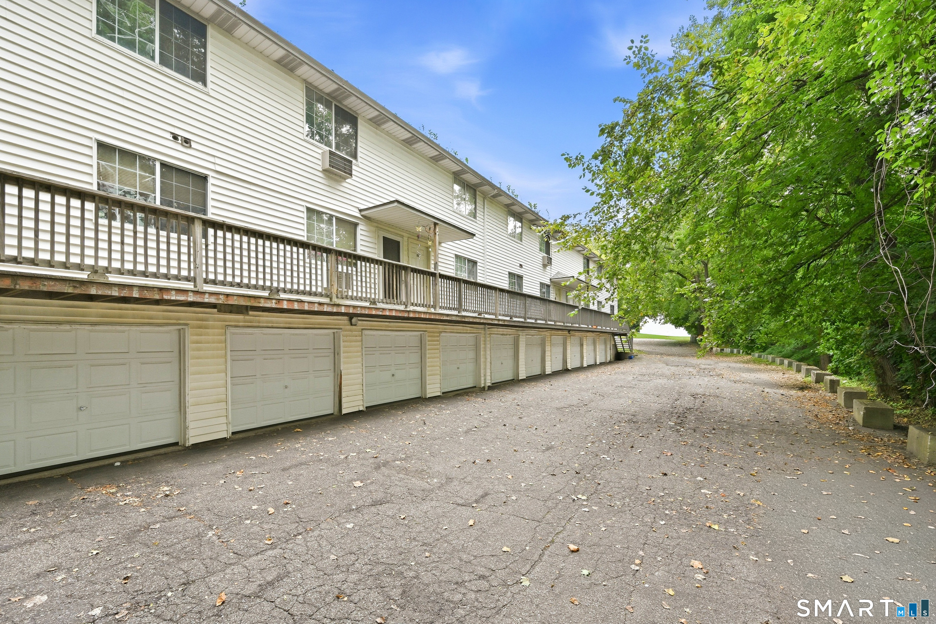 379 Perkins Avenue photo 16