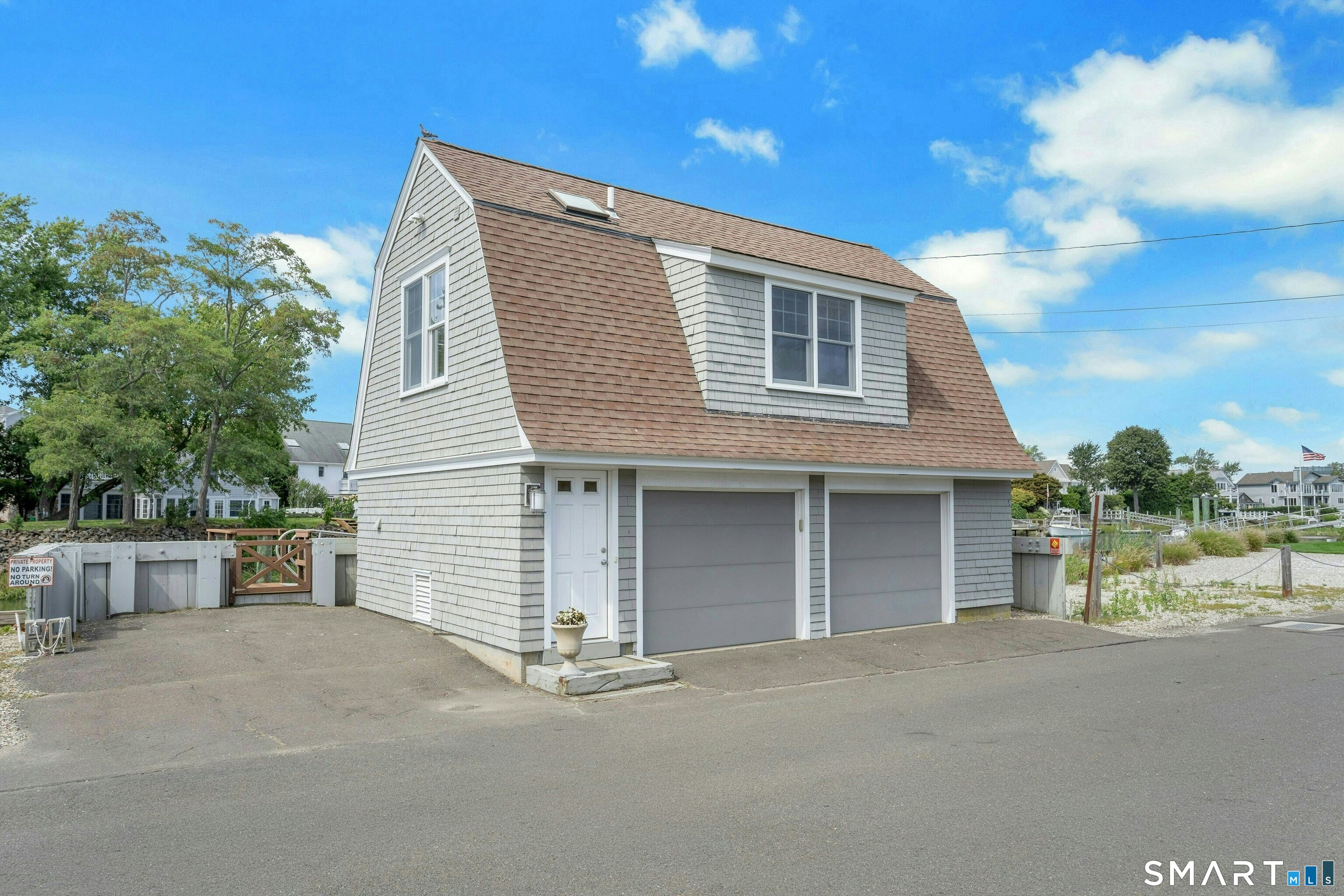 1845 & 1859 Fairfield Beach Road photo 26