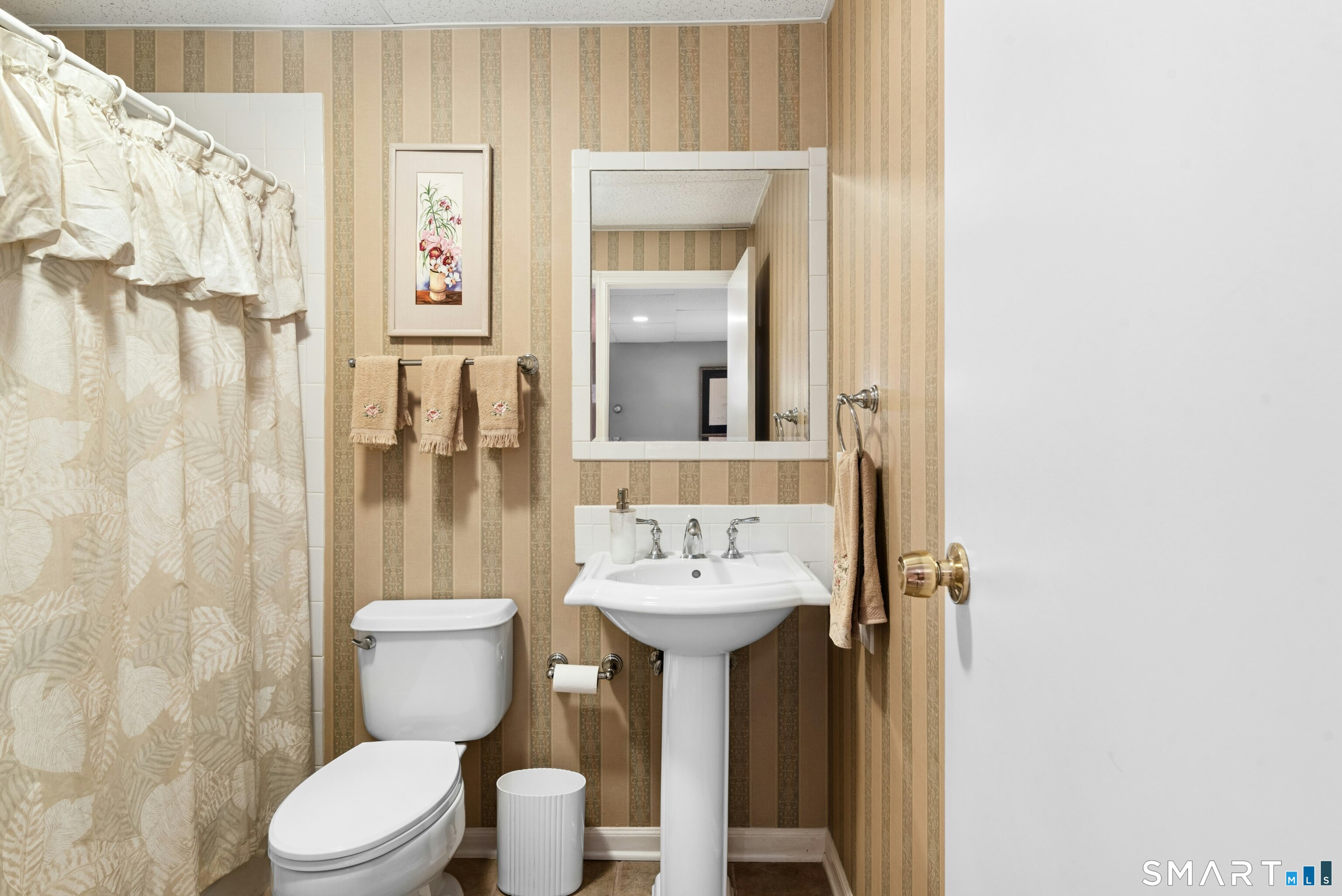 230 New Canaan Avenue Unit #23 photo 20