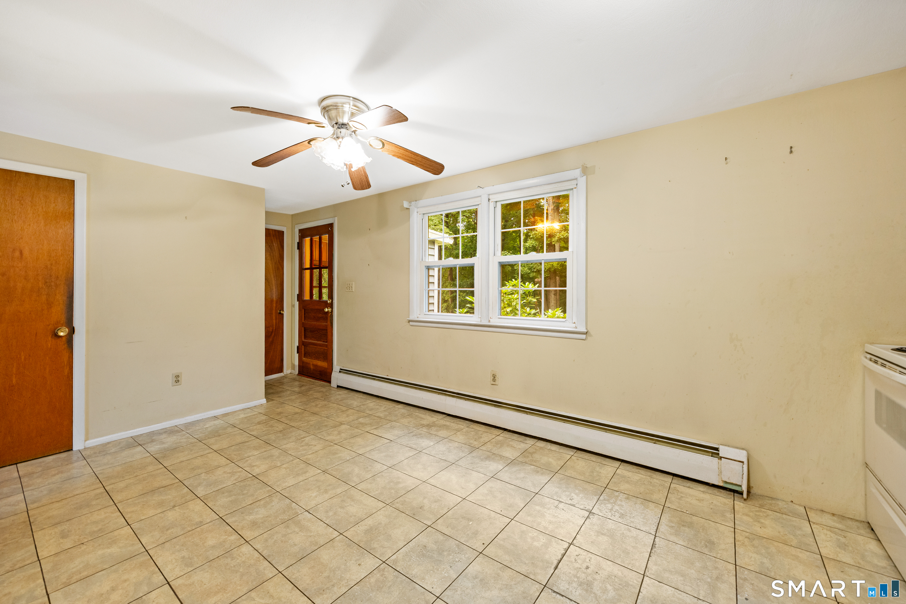 233 Forest Lane photo 10